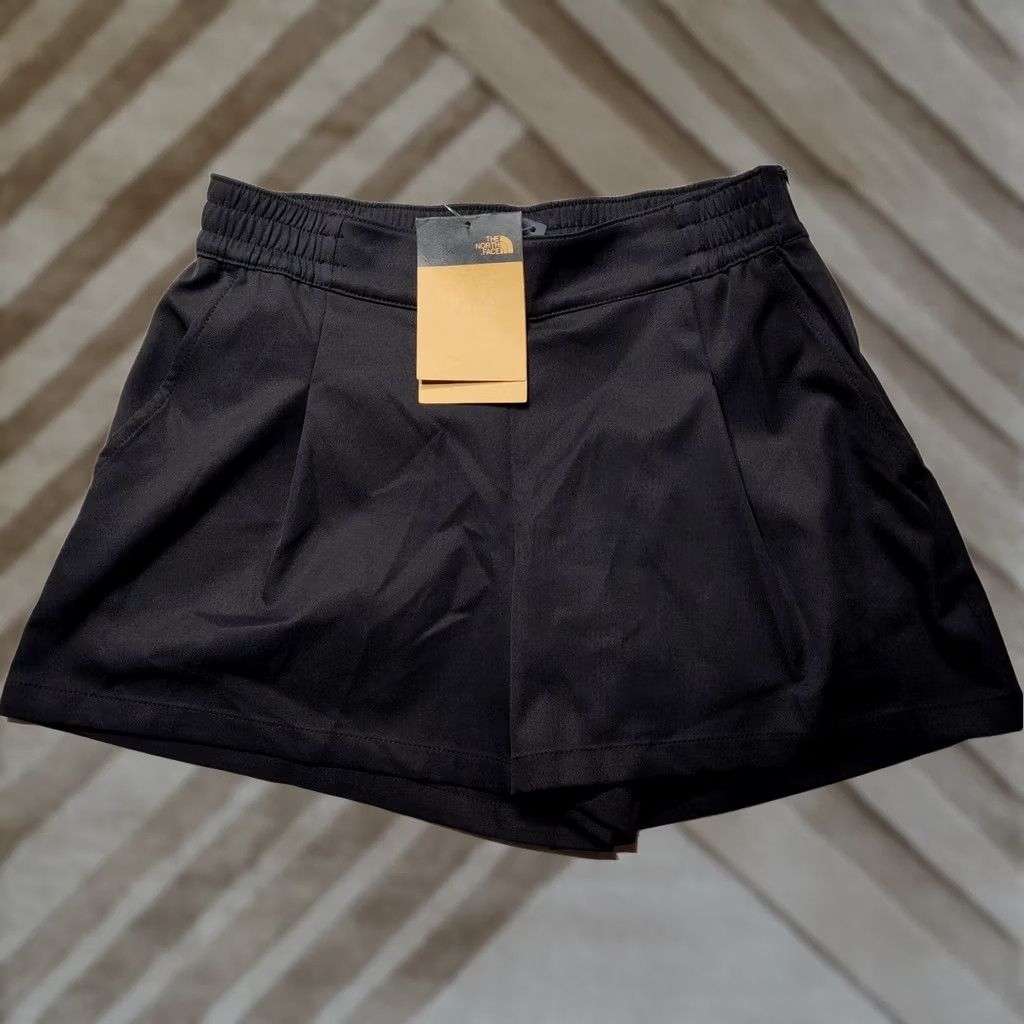 The North Face THE NORTH FACE Women Shorts Black Size 4 4" Side Zip Athletic Activewear NEW Size 27" / US 4 / IT 40 - 1 Thumbnail