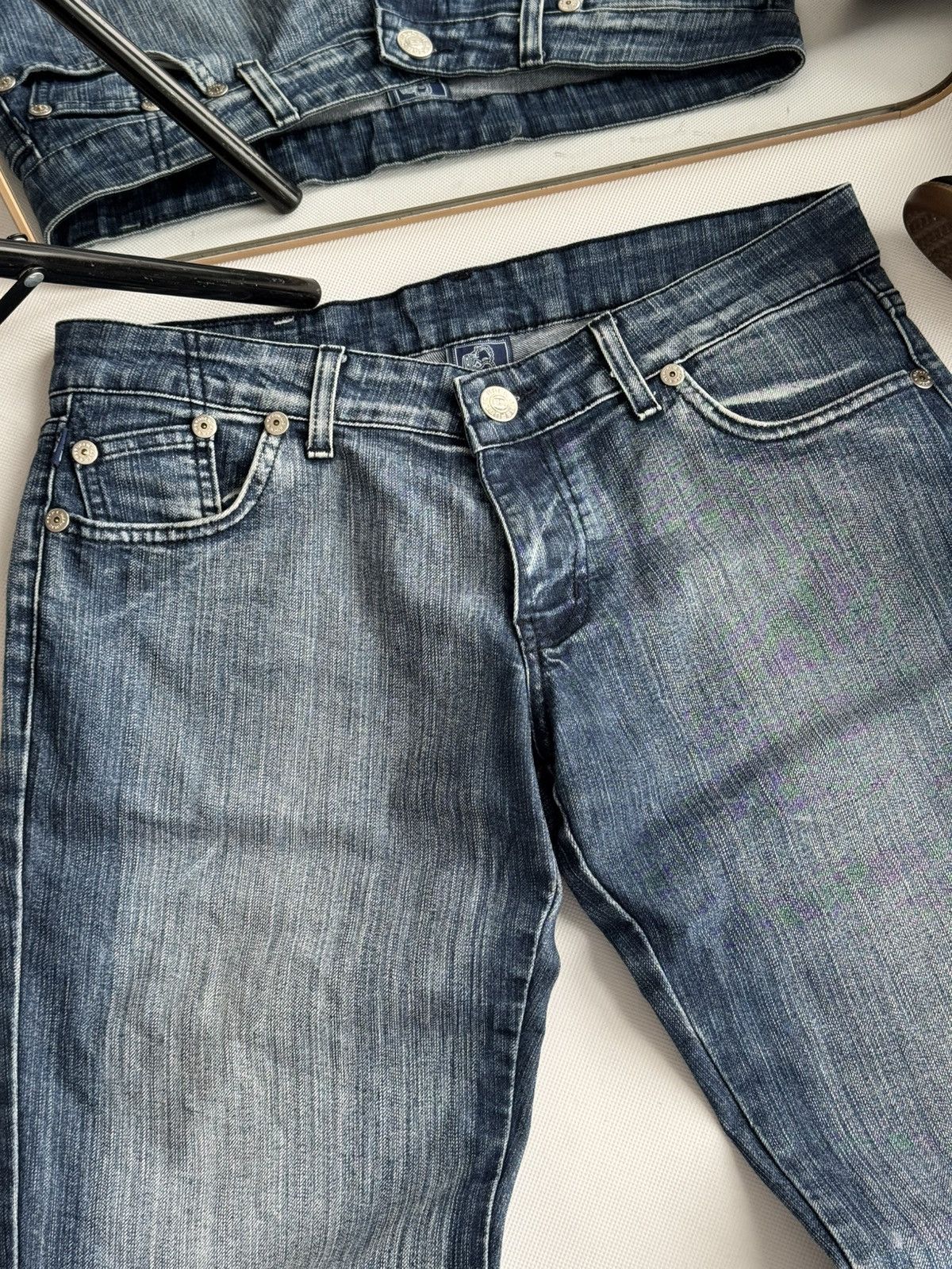 Victoria Beckham RARE VICTORIA BECKHAM FLARE JEANS Y2K If six was nine style Size 27" / US 4 / IT 40 - 17 Thumbnail