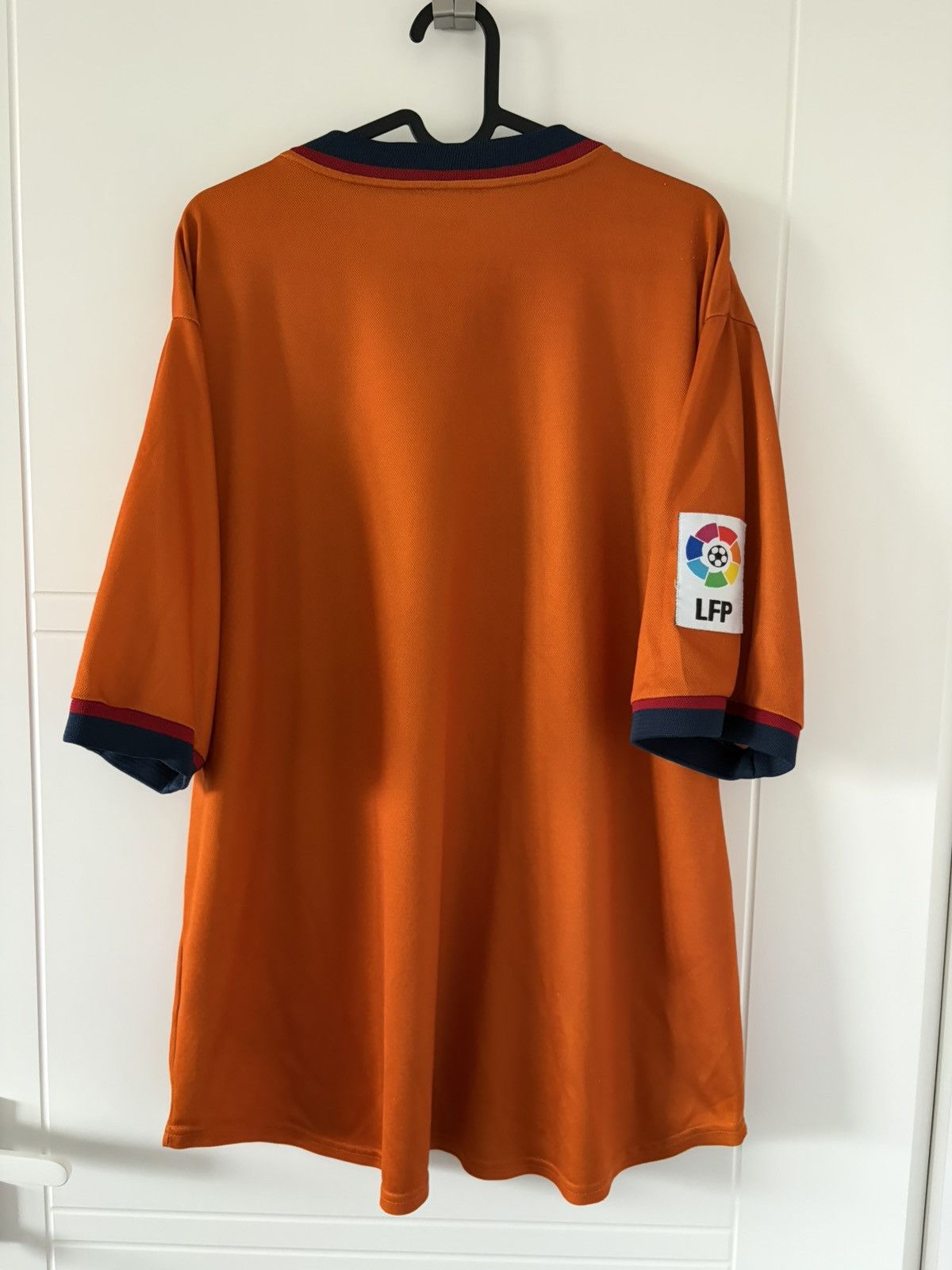 Nike Barcelona nike 1998/1999 away Vintage Soccer Jersey Size US XL / EU 56 / 4 - 7 Thumbnail