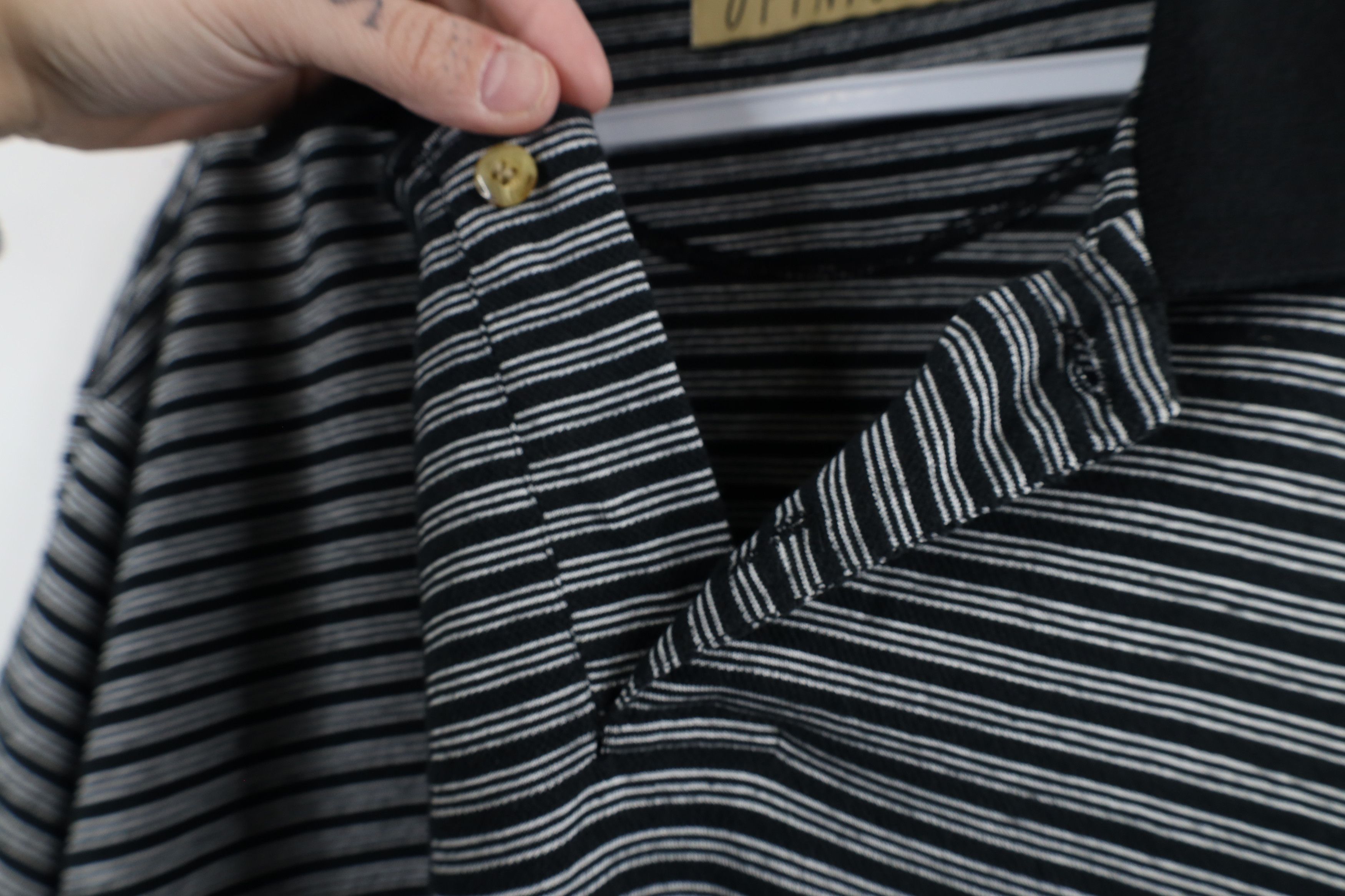 Vintage Vintage 90s Streetwear Striped Baggy Fit Polo Shirt Black Size US S / EU 44-46 / 1 - 5 Thumbnail