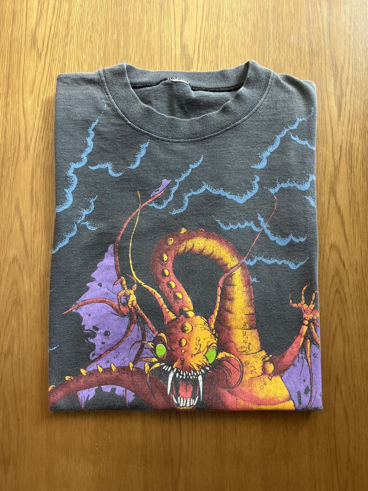 Liquid Blue Vtg Disney Jabberwocky Villains Alice in Wonderland 90’s tee Size US XL / EU 56 / 4 - 1 Thumbnail