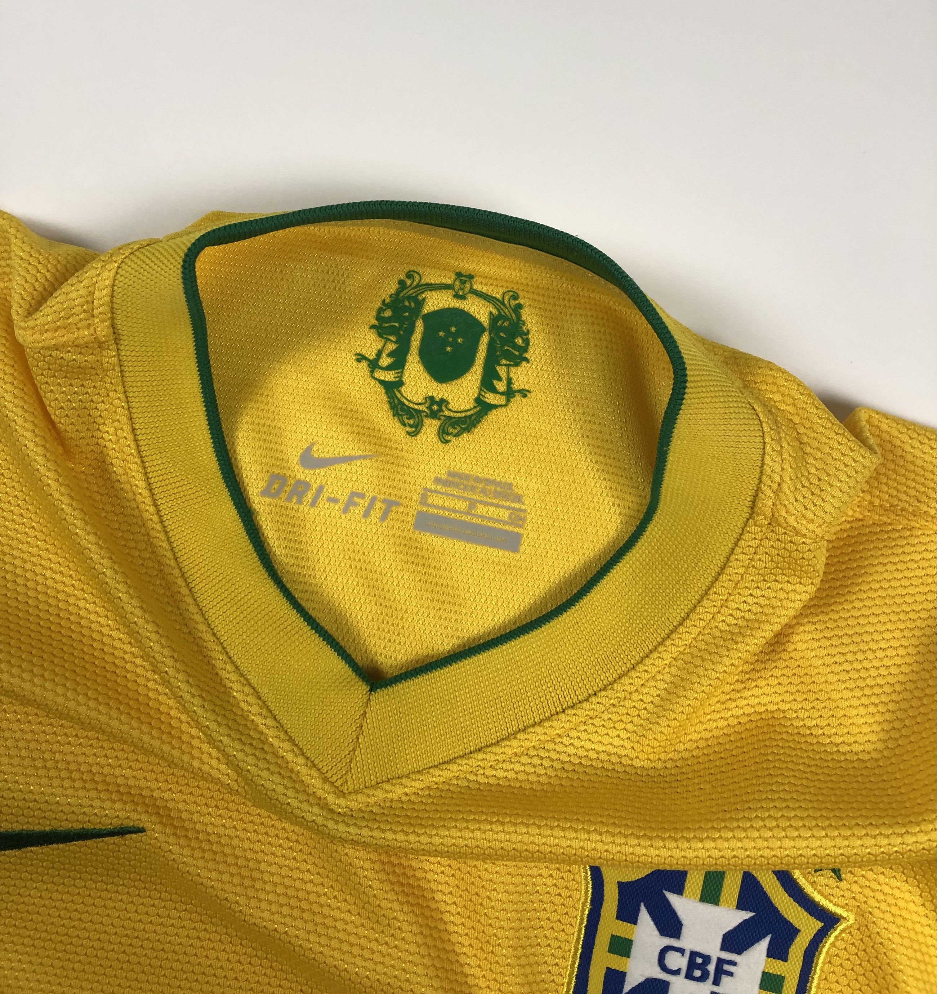 Nike Nike Brazil 2012-2013 Home Soccer Jersey Size US S / EU 44-46 / 1 - 5 Thumbnail