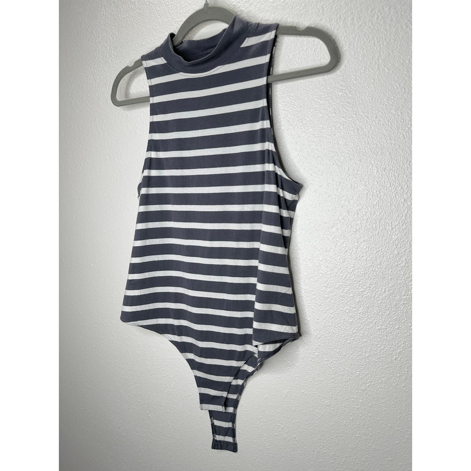 Other Abound Gray & White Stripe Sleeveless Mock Neck Bodysuit L Size L / US 10 / IT 46 - 2 Thumbnail