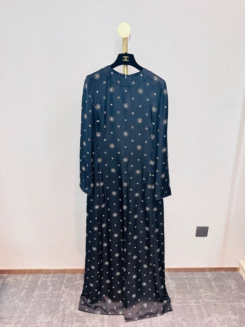 Chanel Chanel 22A handicraft workshop black printed logo silk spl Size XS / US 0-2 / IT 36-38 - 2 Thumbnail