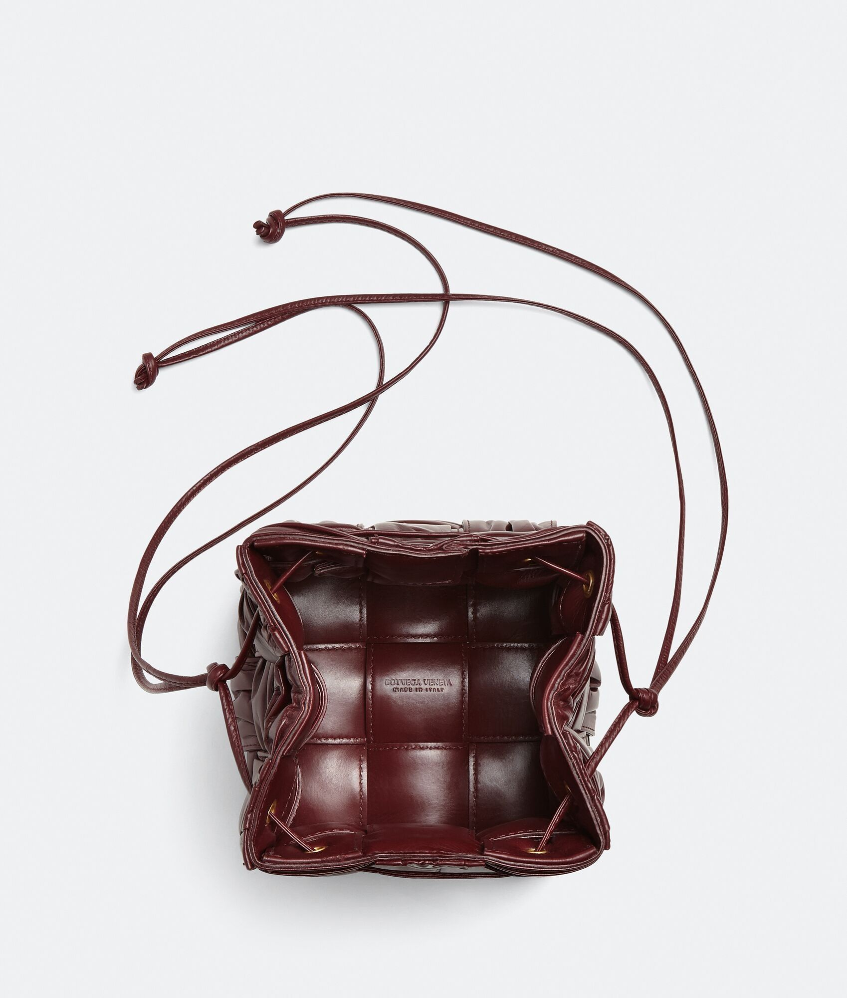 Bottega Veneta o1n1vont0325 Size: OS / Body Bucket Bag in Burgundy Size ONE SIZE - 3 Thumbnail