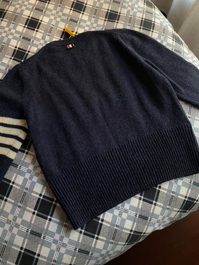 Thom Browne Thom browne Classic four-bar round-neck sweater 2503-Nexta Size US M / EU 48-50 / 2 - 6 Thumbnail