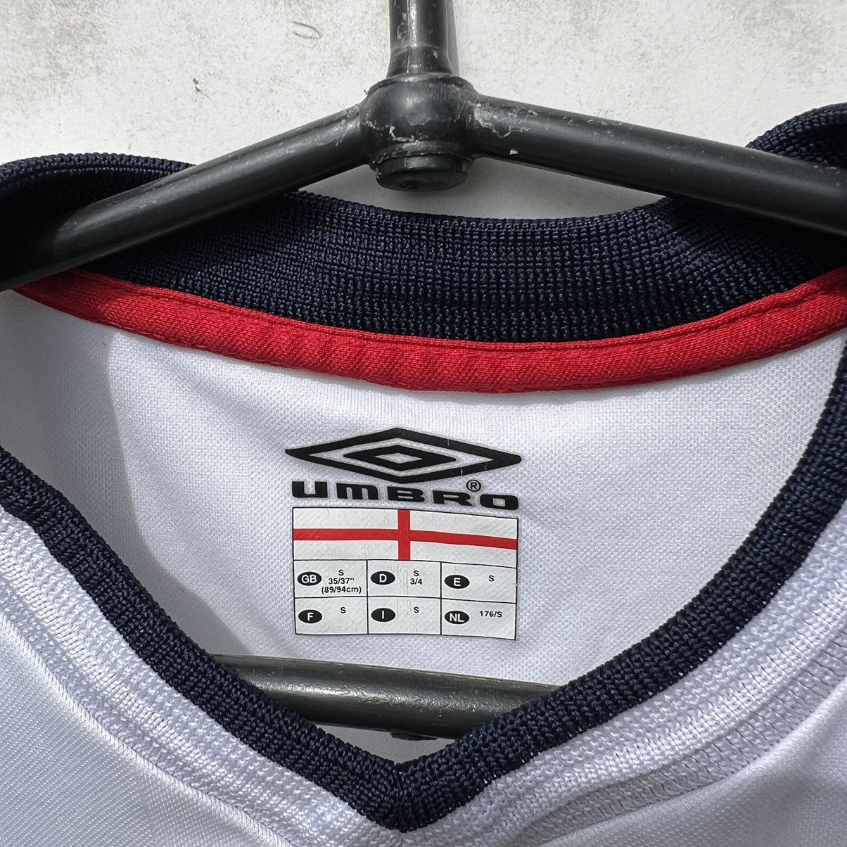 Umbro × Vintage England Home football shirt 2001 - 2003 Umbro Soccer Jersey Size US S / EU 44-46 / 1 - 3 Thumbnail