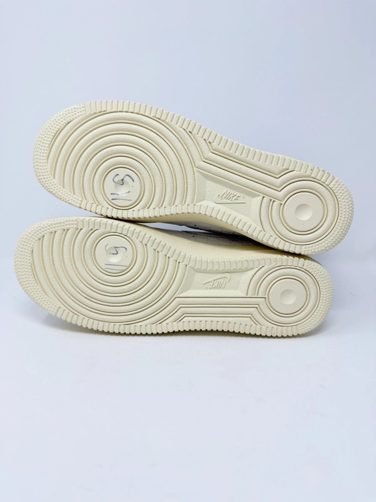 Kith × Nike Kith Nike Air Force 1 Honolulu Hawaii Store Opening Size US 11.5 / EU 44-45 - 6 Thumbnail