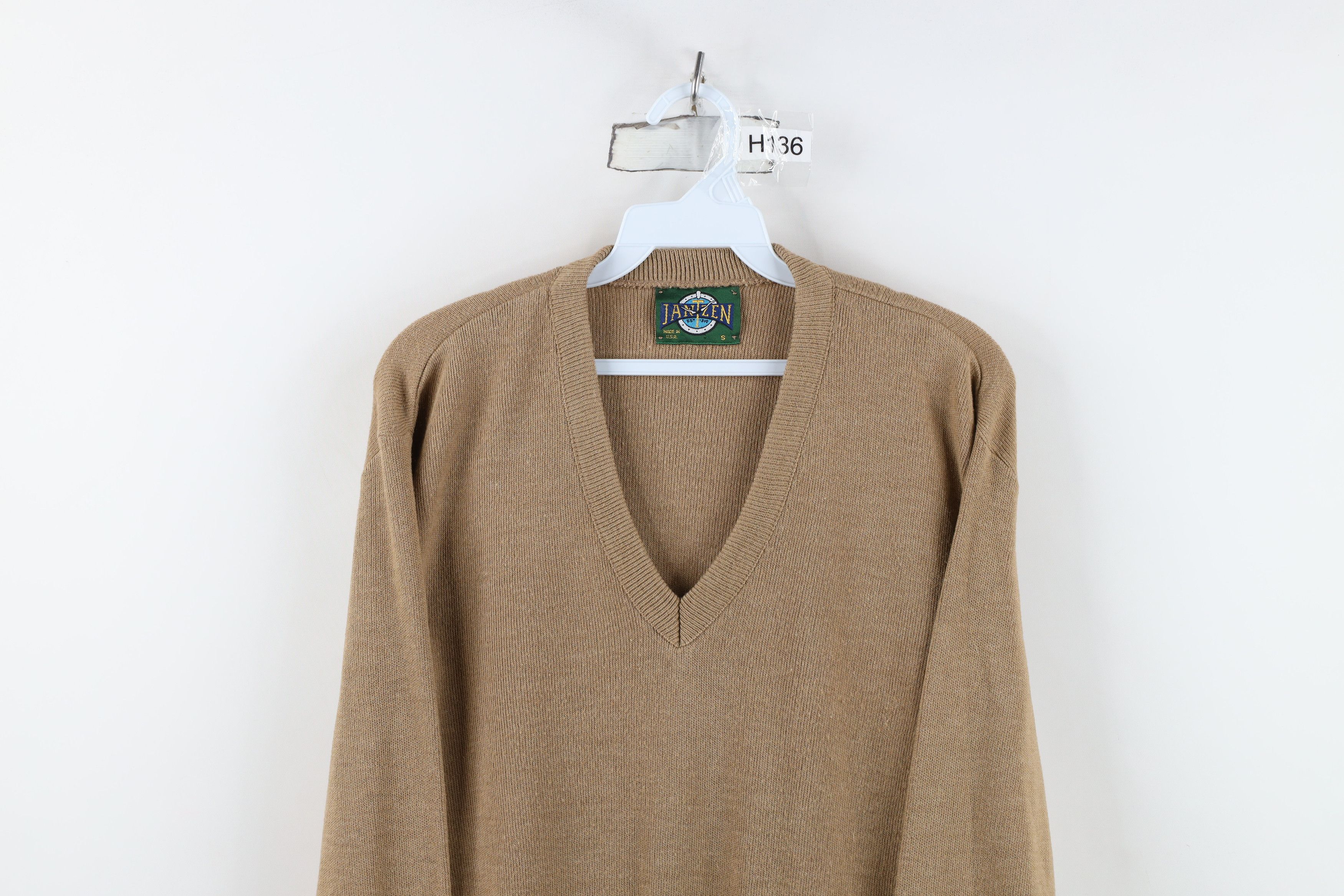 Vintage Vintage 70s Streetwear Blank Knit V-Neck Sweater Beige USA Size US S / EU 44-46 / 1 - 2 Thumbnail