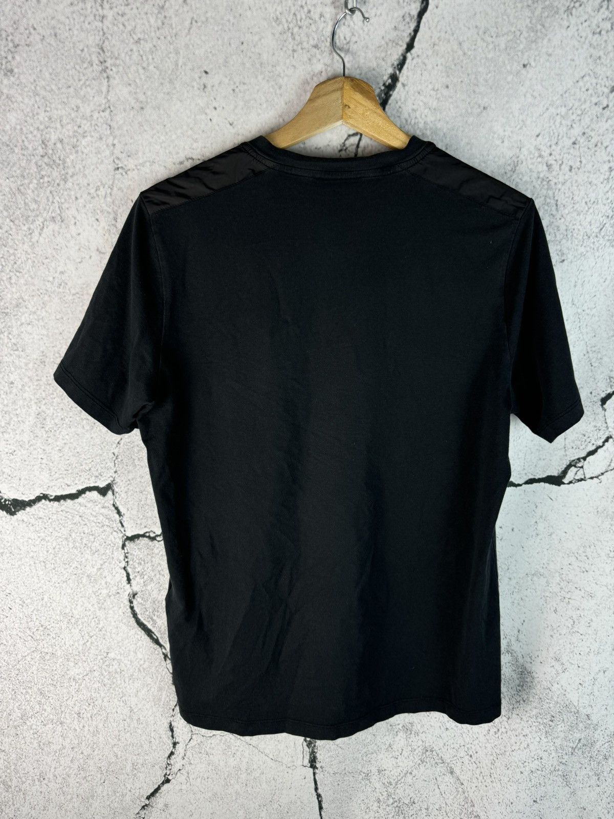 Prada Prada Milano Tab Logo Nylon Pocket Shoulder T-Shirt Size US S / EU 44-46 / 1 - 2 Thumbnail
