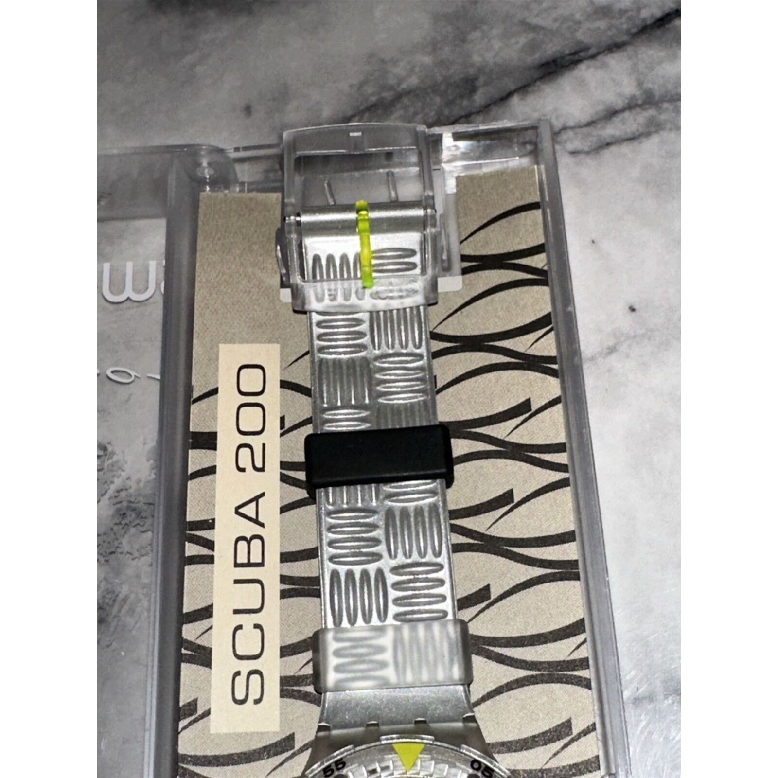 Swatch NEW VTG '96 Swatch Scuba 200 LOOMI Walk On SDK907 Glows Size 38 - 4 Thumbnail