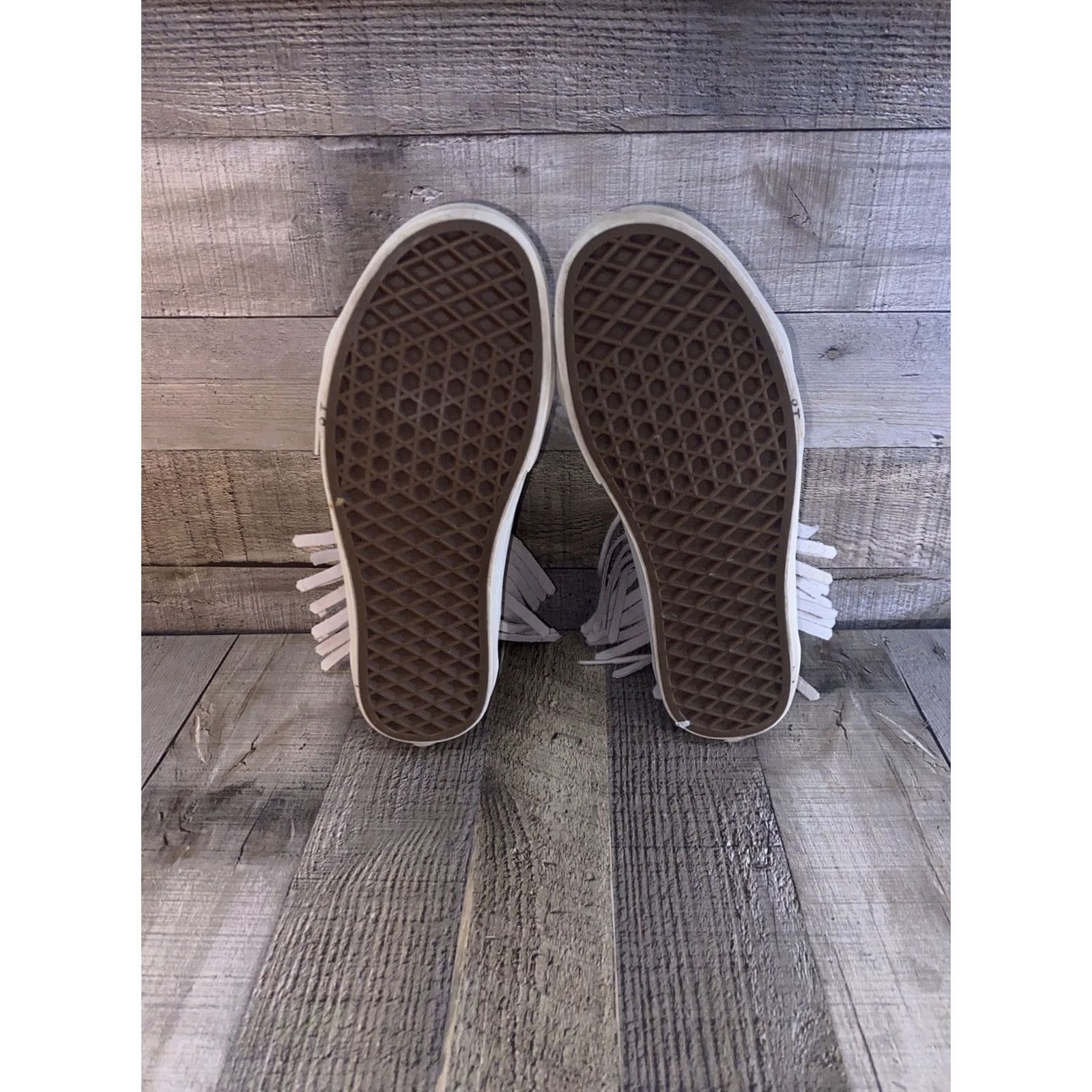Vans VANS Hi Moccasins Gray Suede Fringed Size 7 Women’s 721277 Sneaker Fringe Size ONE SIZE - 7 Thumbnail