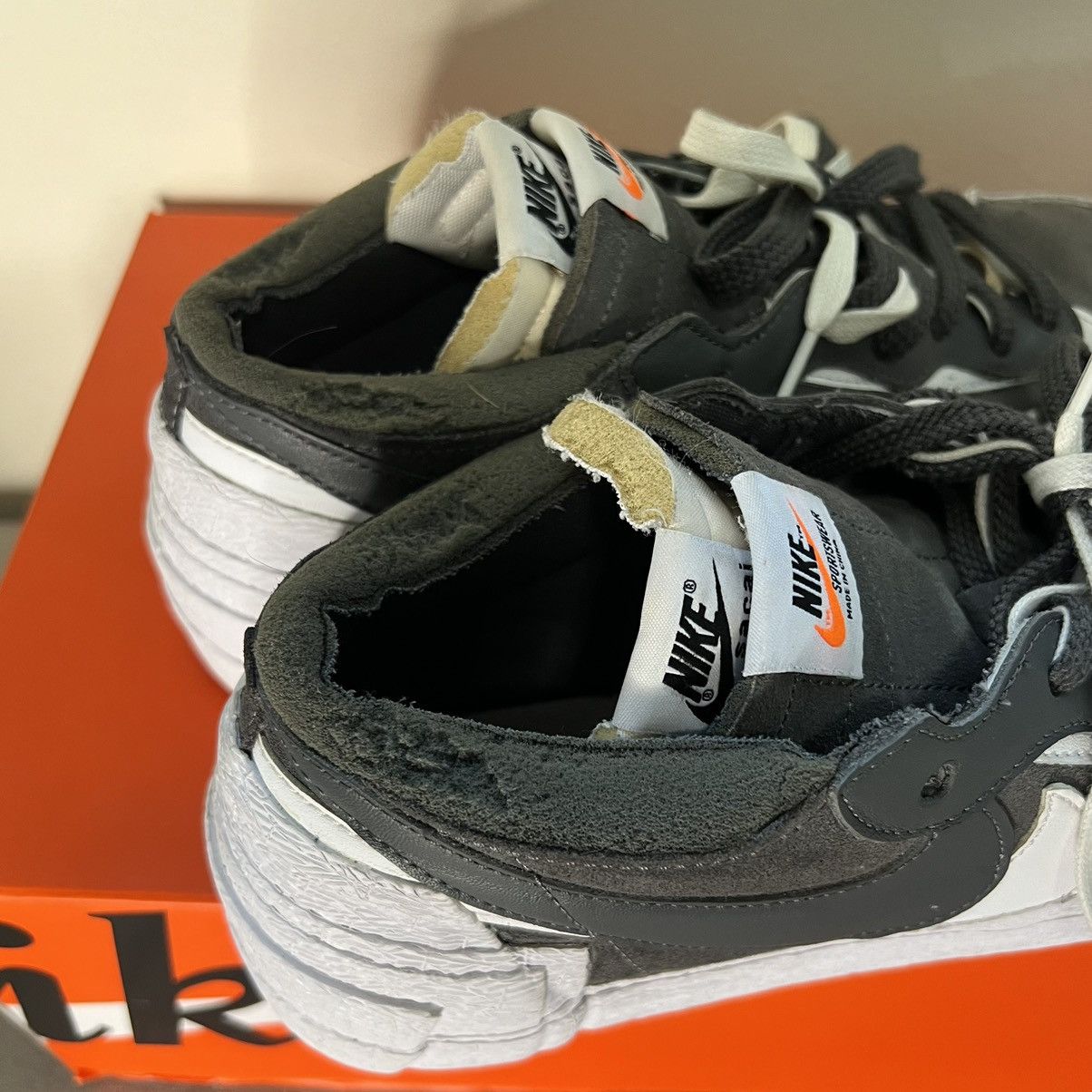 Nike × Sacai Nike Blazer Low Sacai Size US 10 / EU 43 - 6 Thumbnail