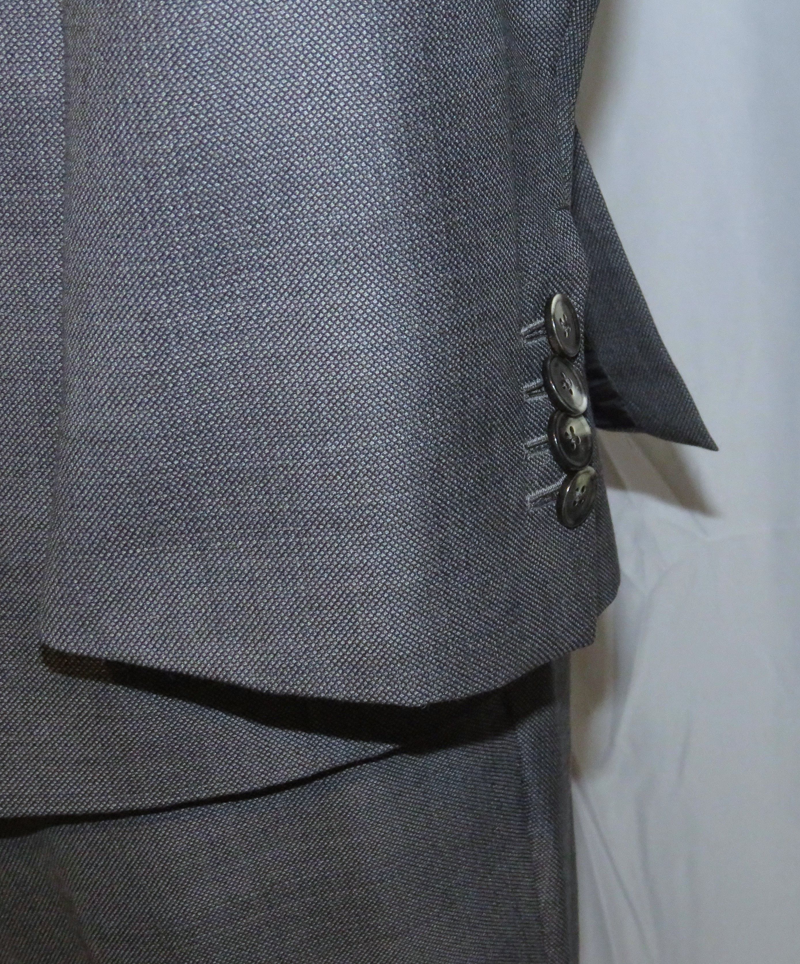 Ermenegildo Zegna Trofeo 600 Very Recent Gray Plaid Two Button Suit 44R Size 44R - 10 Thumbnail