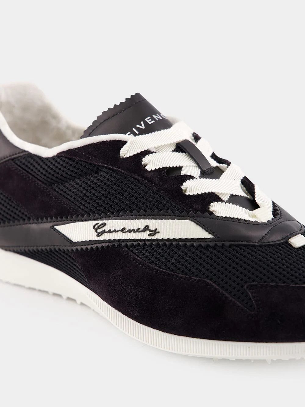 Givenchy o1w1db10925 Show Low Top Runner Sneakers in Black Size US 10 / EU 43 - 7 Thumbnail