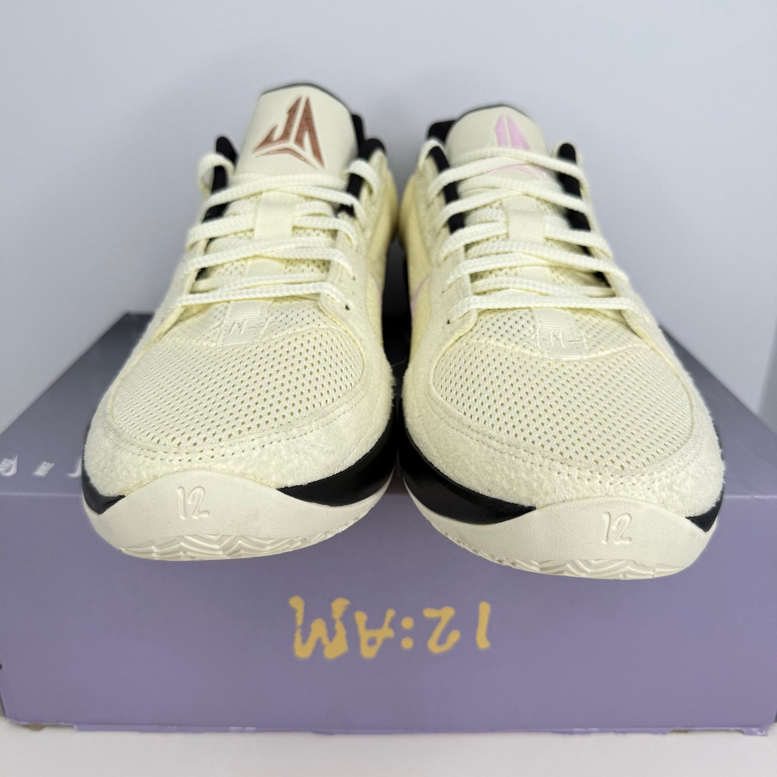 Nike Nike JA 2 Coconut Milk Size 12 Men Basketball Shoes Size US 12 / EU 45 - 5 Thumbnail