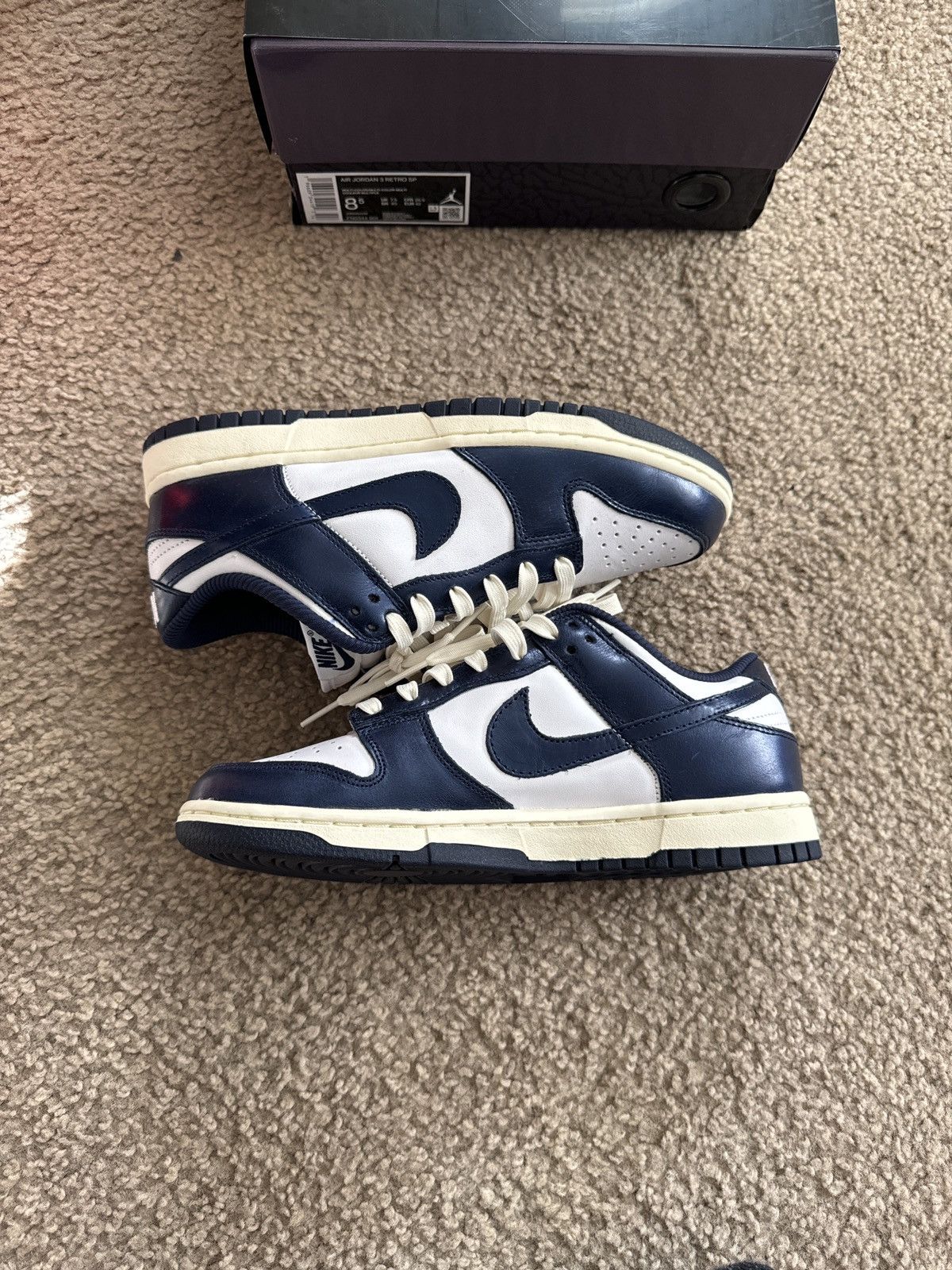 Nike W Nike Dunk Low PRM Size US 7 / EU 40 - 1 Thumbnail