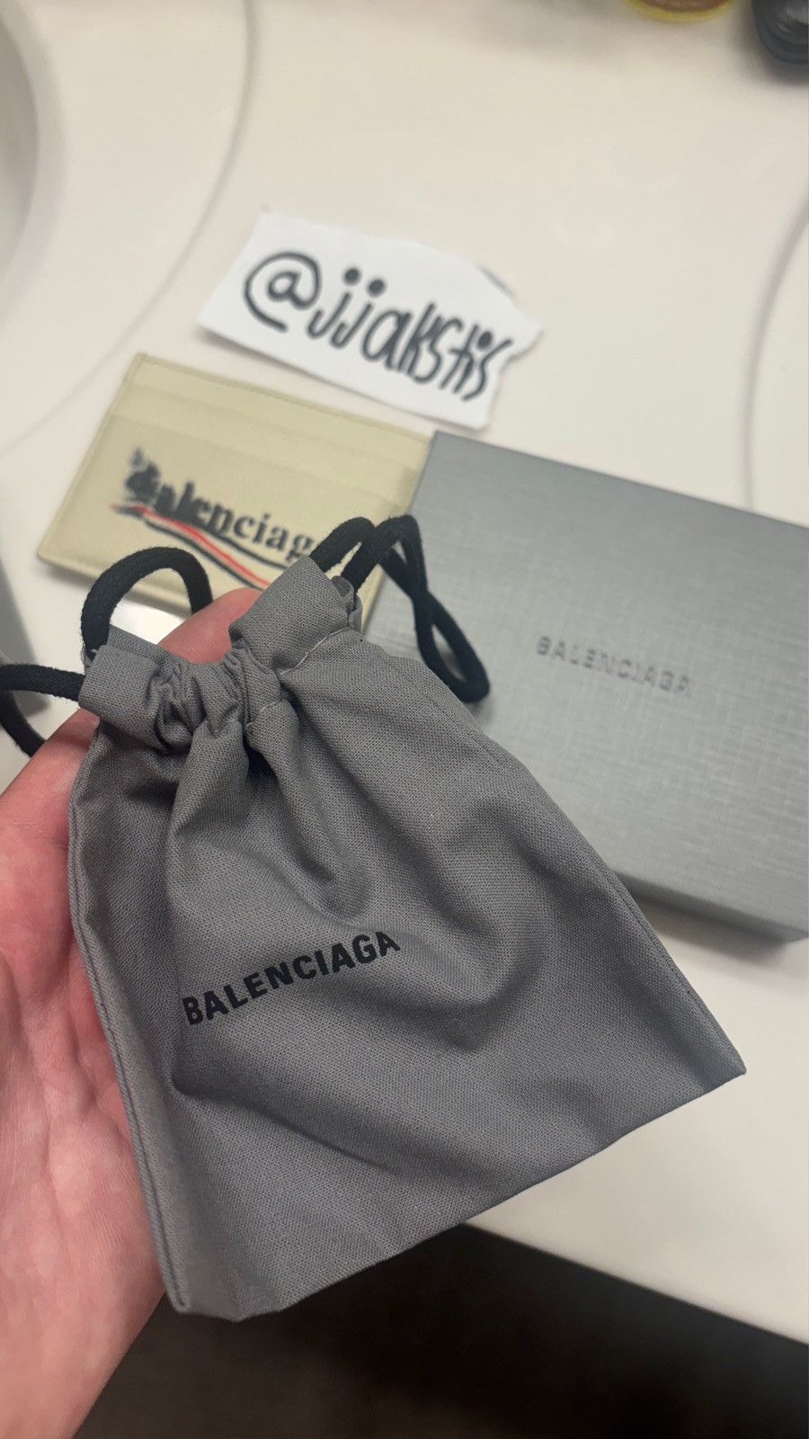Balenciaga MEN'S CASH CARD HOLDER IN LIGHT BEIGE Size ONE SIZE - 4 Thumbnail