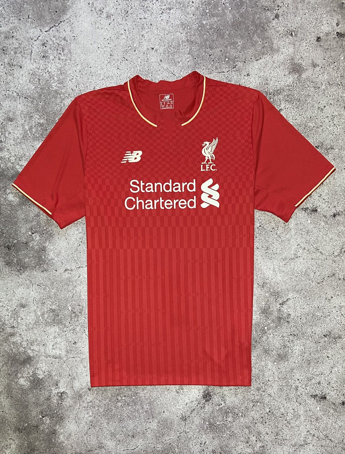New Balance 💥Liverpool Lallana #20 player soccer jersey t-shirt‼️ Size US XL / EU 56 / 4 - 1 Thumbnail