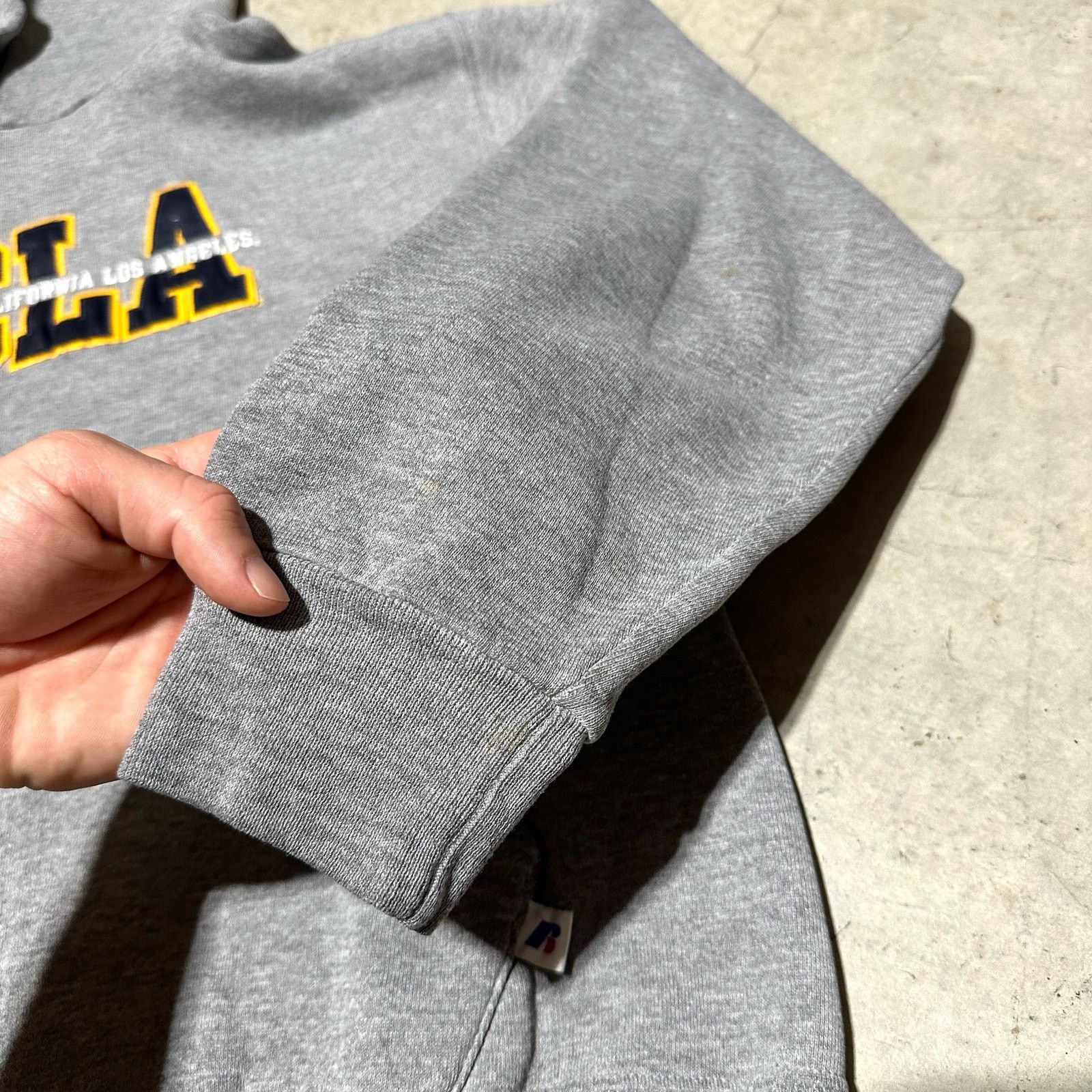 Russell Athletic Vintage Russel UCLA Hoodie size Small in Men Size US S / EU 44-46 / 1 - 5 Thumbnail