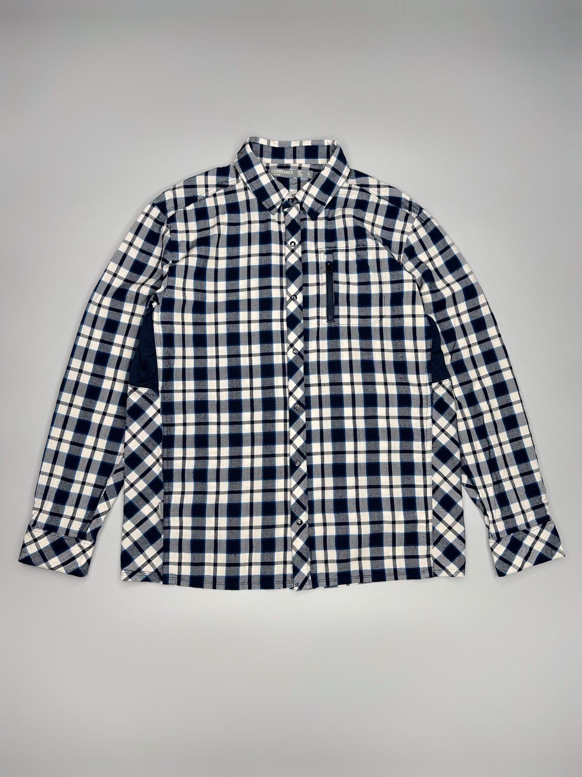 Icebreaker Icebreaker Wool Button Up Shirt Outdoor Size US L / EU 52-54 / 3 - 1 Thumbnail