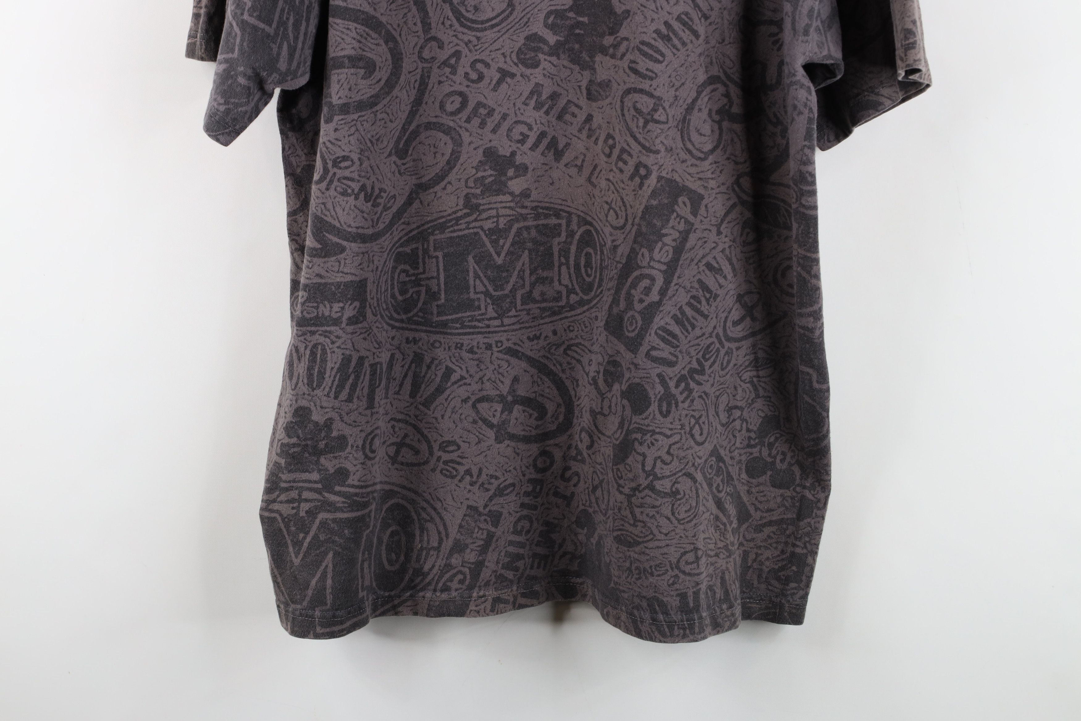 Disney Vintage 90s Disney Original All Over Print Employee T-Shirt Size US L / EU 52-54 / 3 - 12 Thumbnail