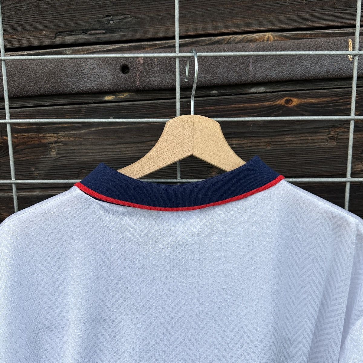 Umbro 1993/1995 England Umbro Soccer Jersey Vintage Home Shirt Size US L / EU 52-54 / 3 - 15 Thumbnail