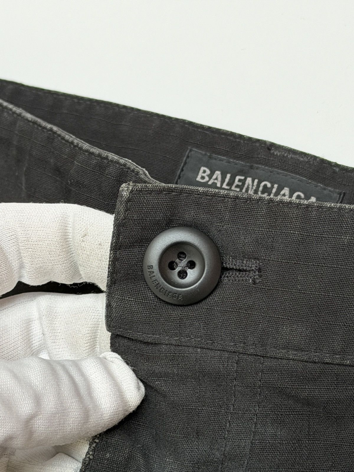 Balenciaga Balenciaga Large Black Ripstop Destroyed Cargo Pants Size US 27 - 6 Thumbnail