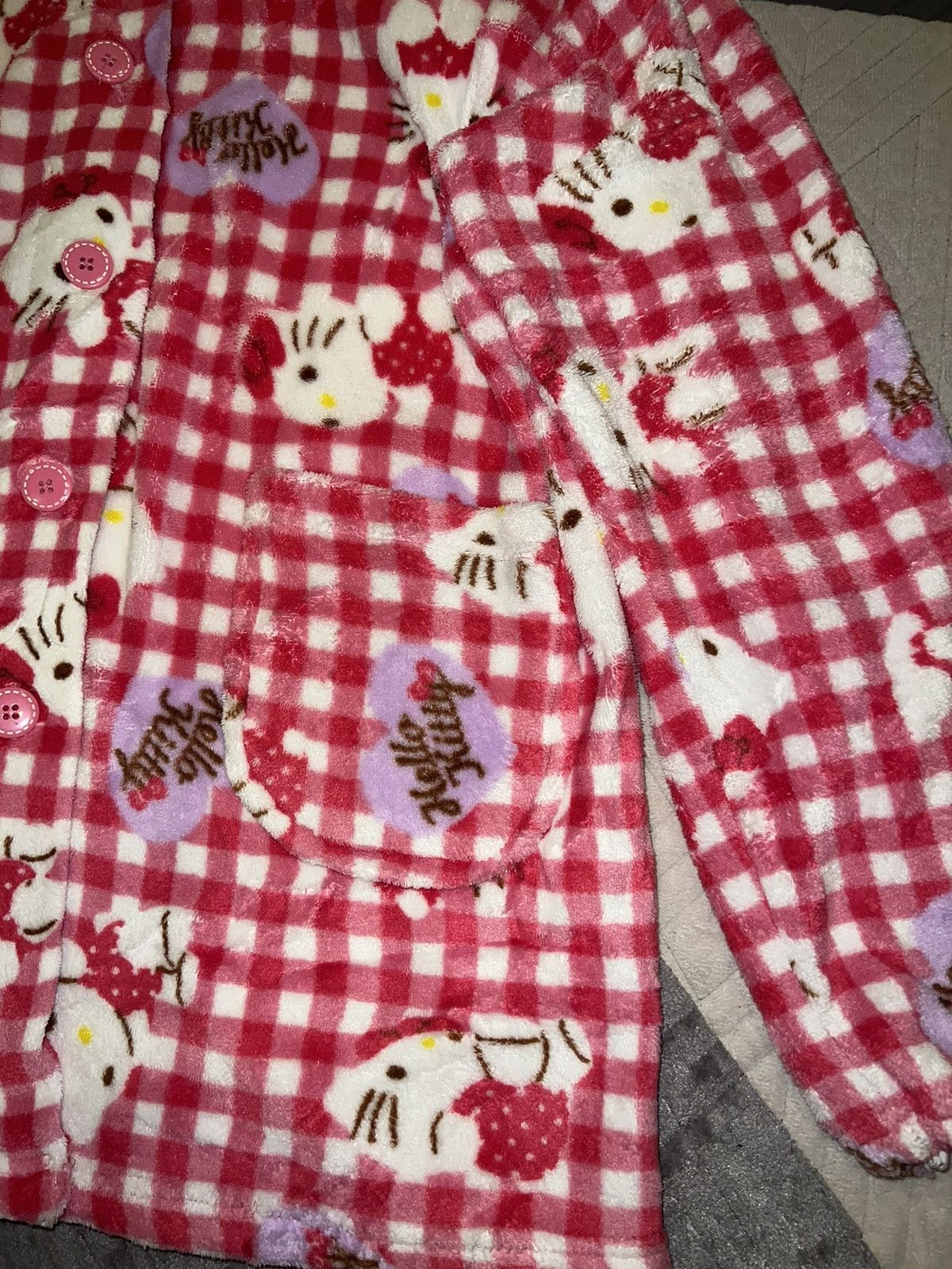 Japanese Brand Hello Kitty fluffy fleece nightwear 🎀💗 Size L / US 10 / IT 46 - 13 Thumbnail
