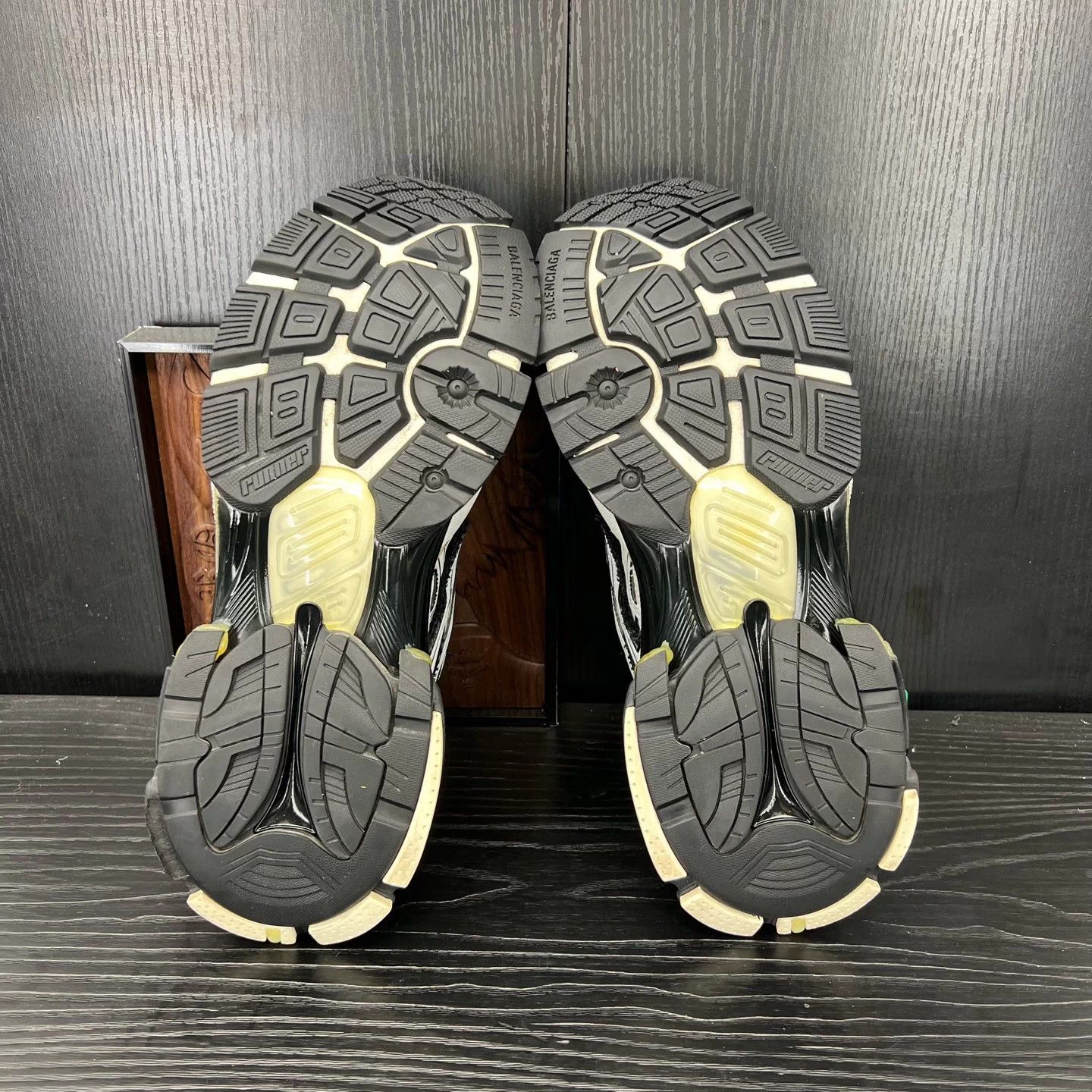 Balenciaga Balenciaga Runner Black White Size US 10 / EU 43 - 5 Thumbnail