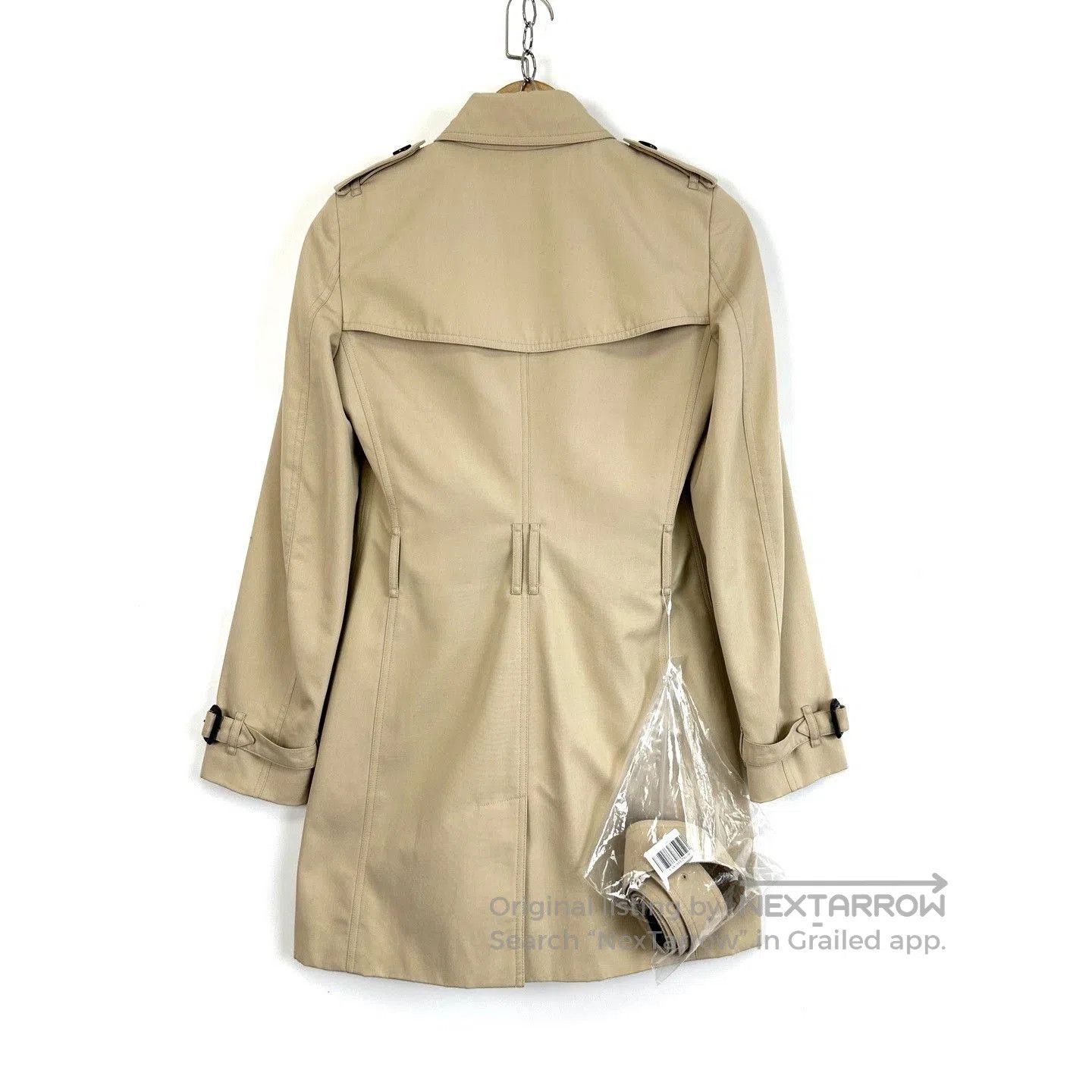 Burberry Burberry Classic Khaki Double-Breasted Trench Coat. Size M / US 6-8 / IT 42-44 - 2 Thumbnail