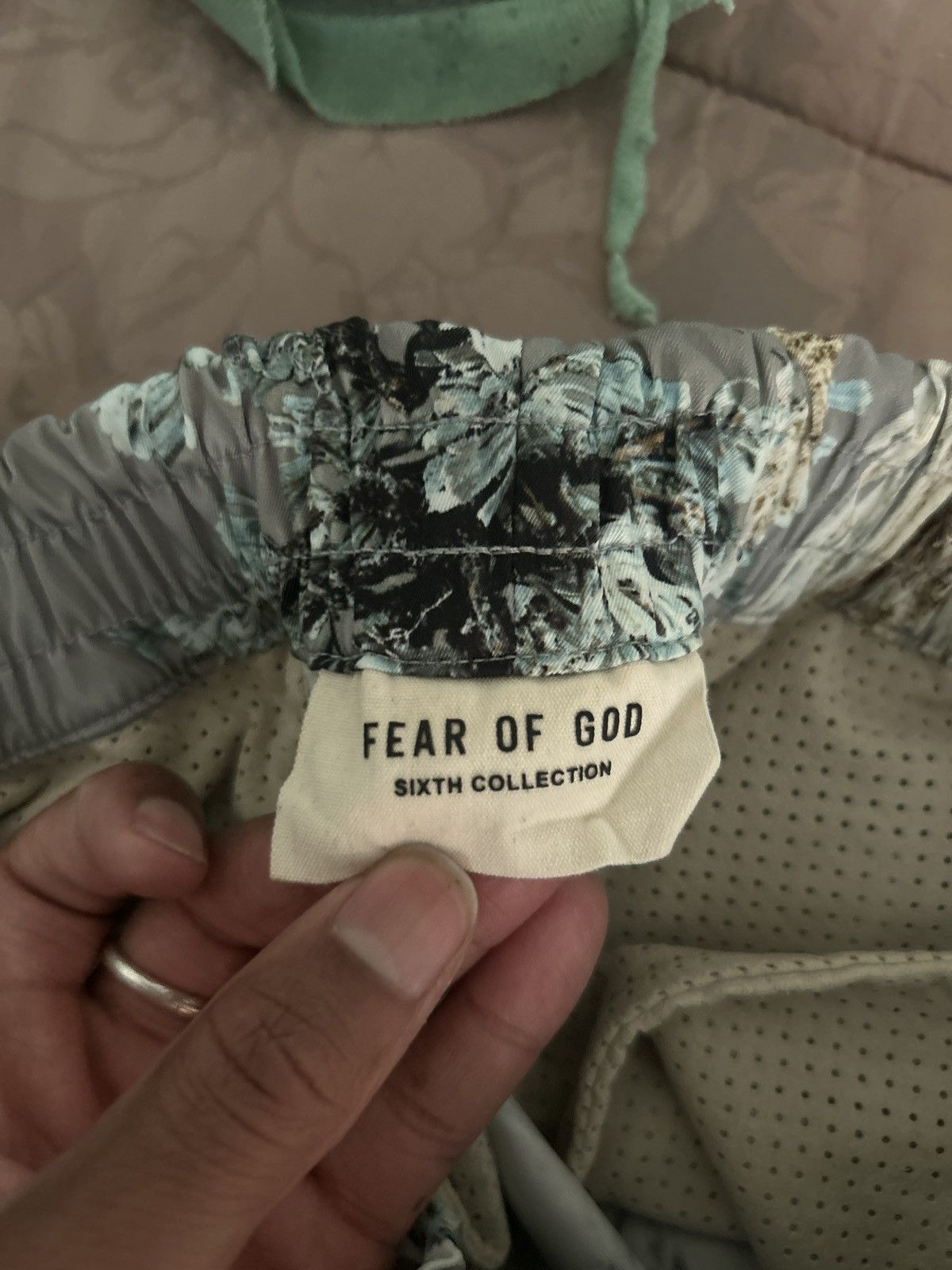Fear of God Fear of God 6th Collection Men’s Prairie Camo Nylon pants Size US 29 - 7 Thumbnail
