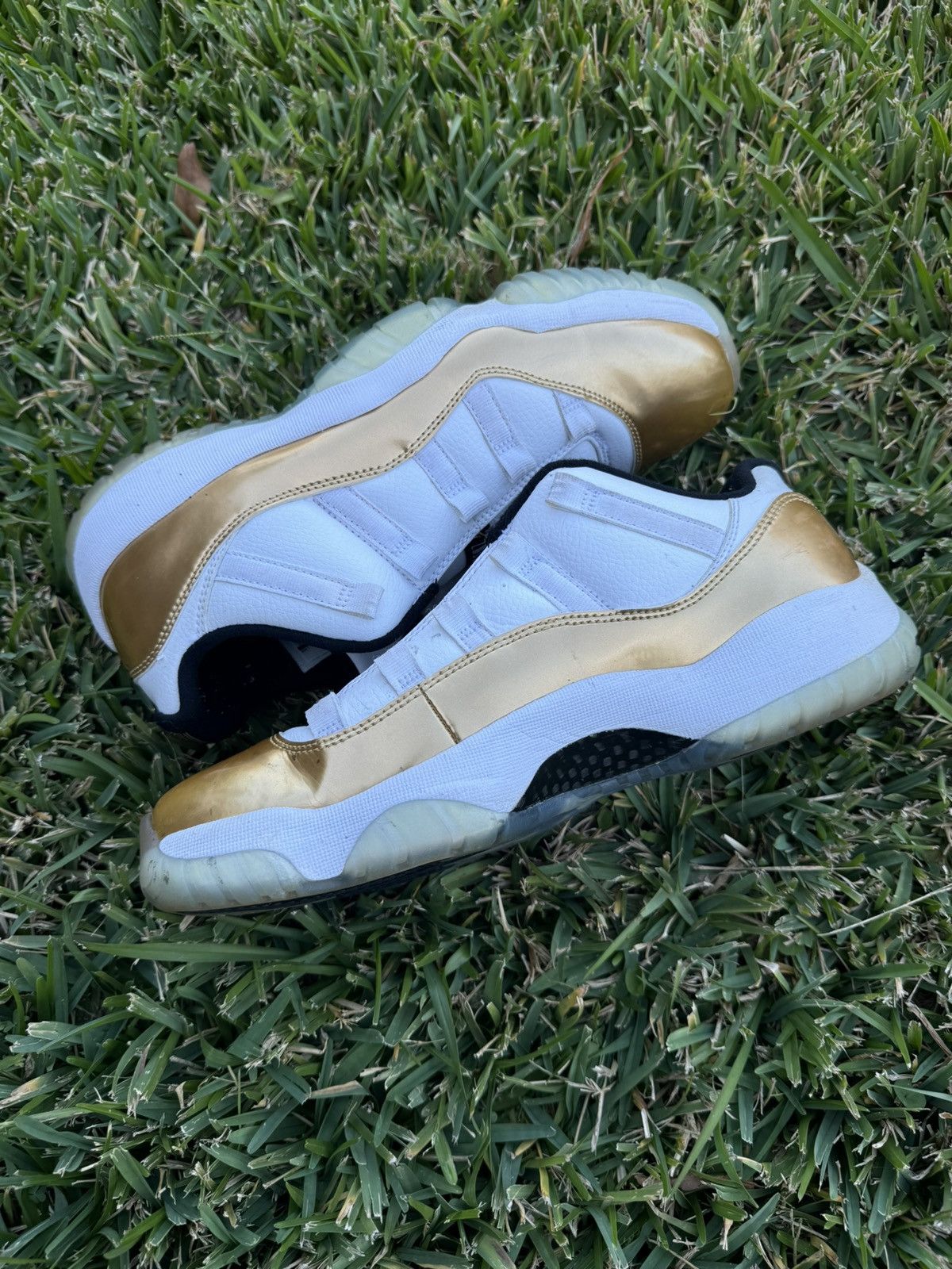 Jordan Brand × Nike Air Jordan Retro 11s “Closing Ceremony” Size US 8.5 / EU 41-42 - 5 Thumbnail