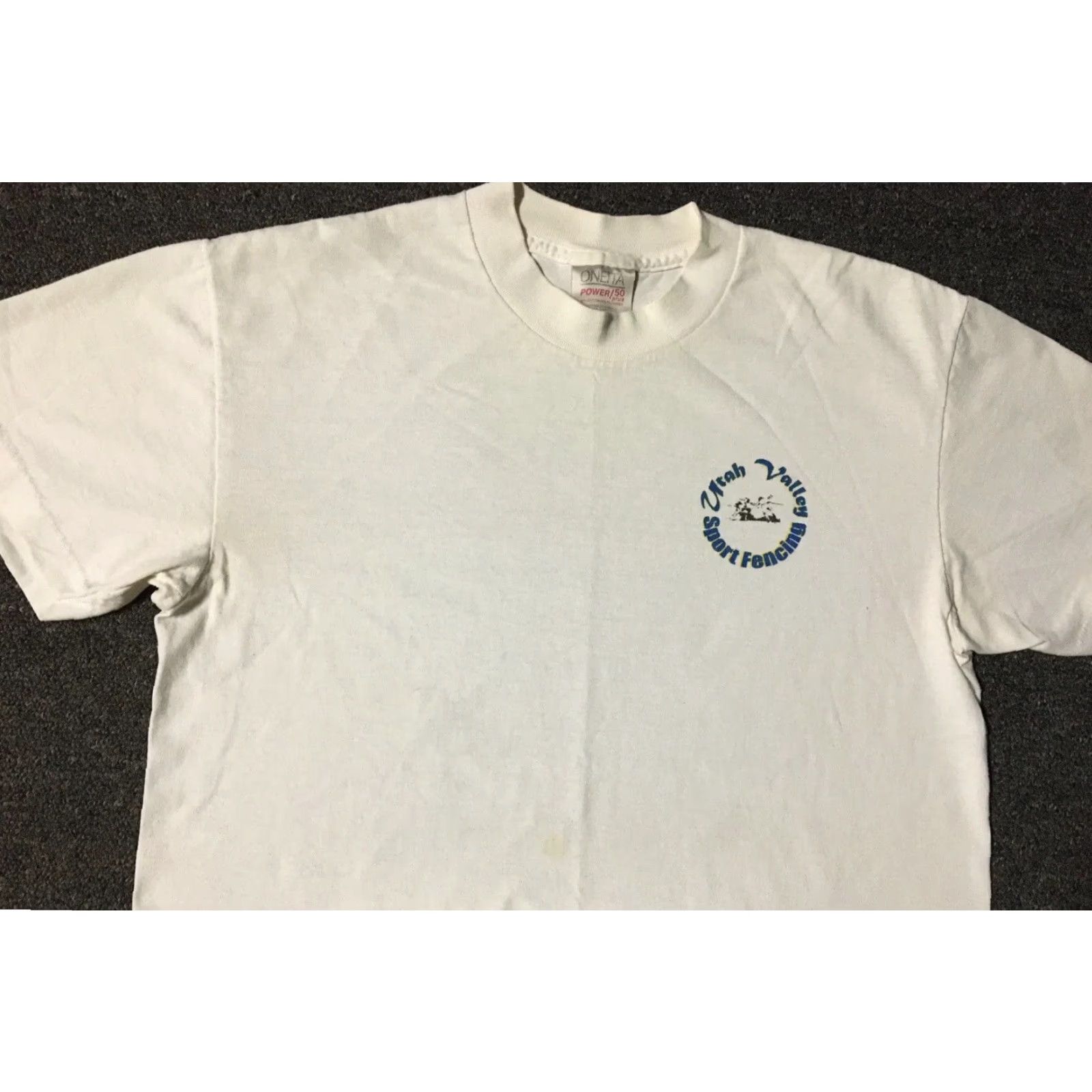Vintage VINTAGE Utah Valley Fencing Winner Shirt Men S White 90s 80s Grunge School PE Track Funny Size US S / EU 44-46 / 1 - 7 Thumbnail