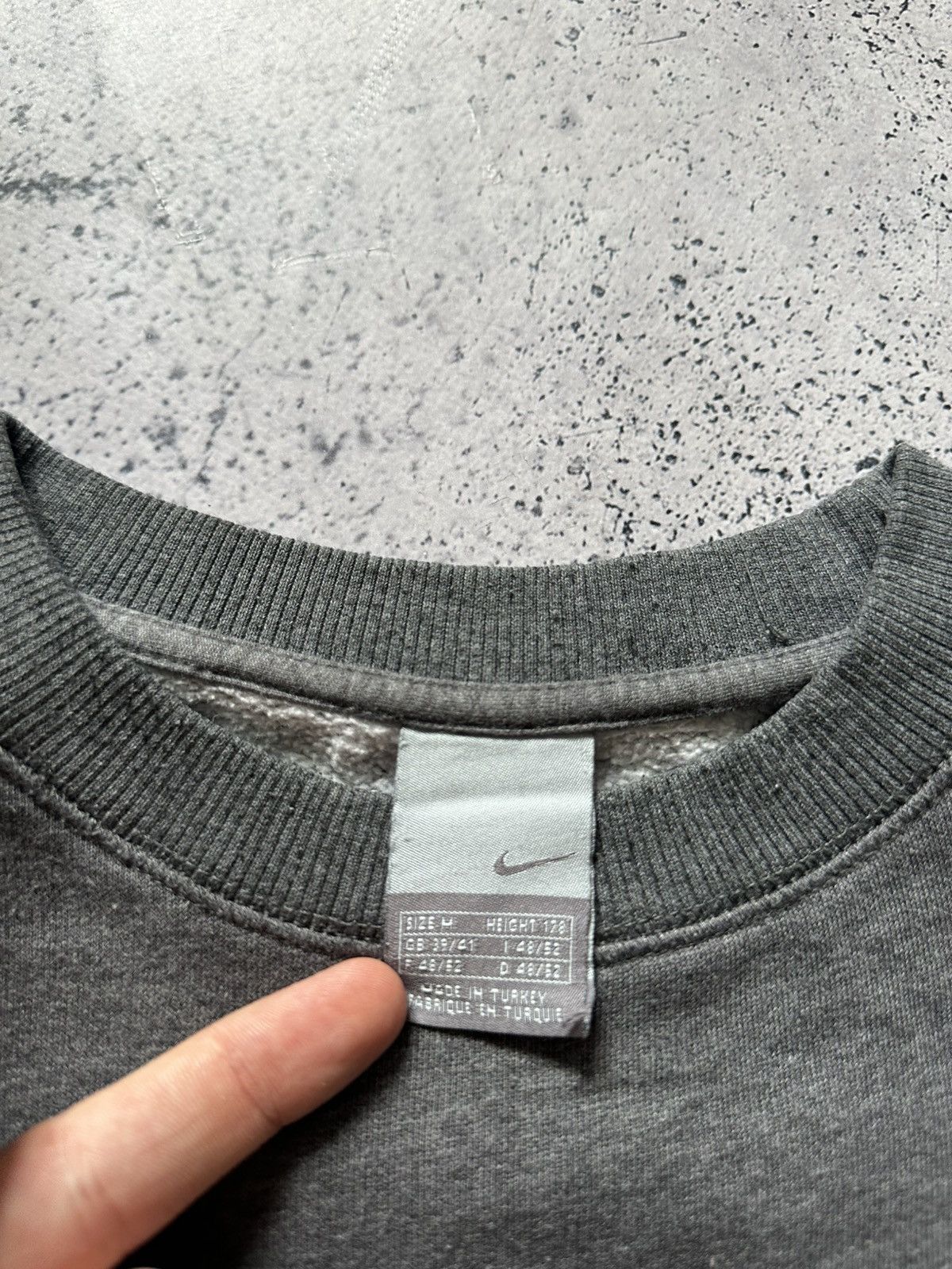 Nike Vintage Nike Boxy Fit Sweatshirt Spell Out Logo Y2K USA Size US M / EU 48-50 / 2 - 4 Thumbnail
