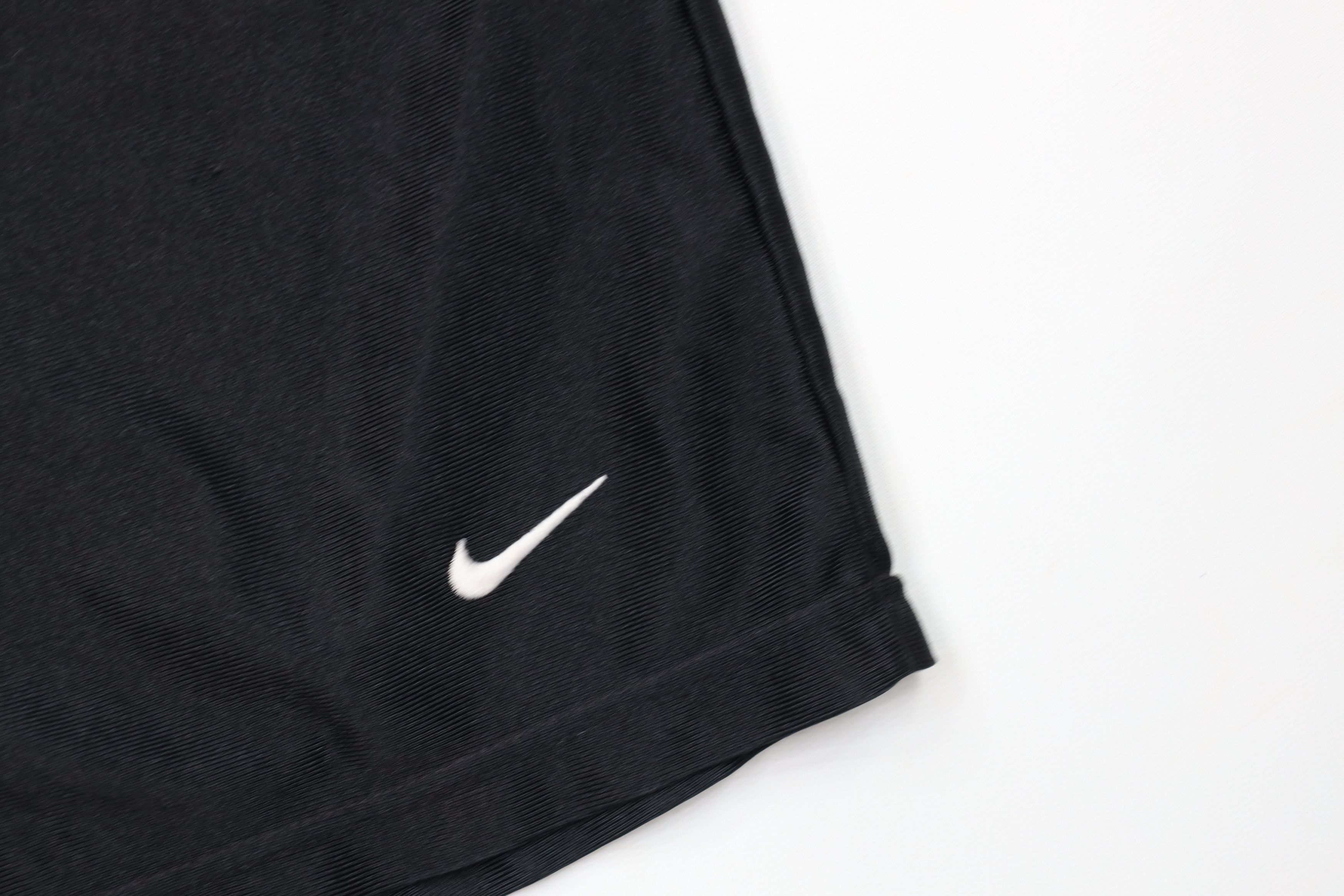Nike Vintage 90s Y2K Nike Mini Swoosh Silky Shorts Black USA Size US 32 / EU 48 - 5 Thumbnail