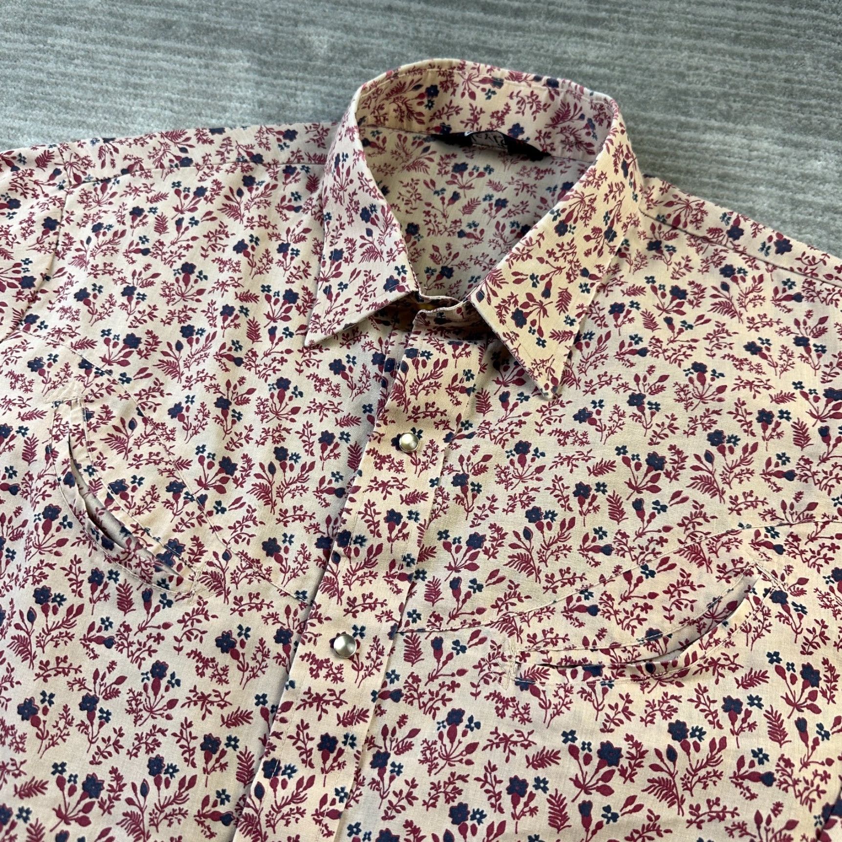 Levi's VINTAGE Levi's Western Shirt Mens XL Red Cowboy Snap On Pocket Geometric Pattern Regular Fit Button-Up Casual Size US XL / EU 56 / 4 - 3 Thumbnail