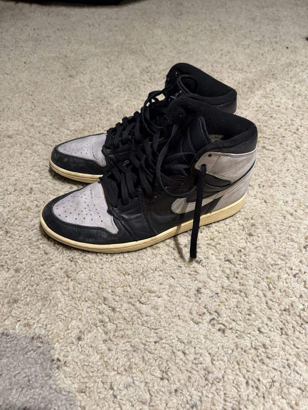 Jordan Brand 2009 Jordan 1 High Shadow Size 10.5 Retro Used Size US 10.5 / EU 43-44 - 3 Thumbnail