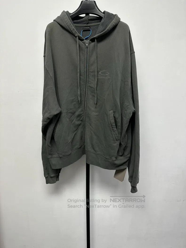 Balenciaga Balenciaga Smoke Gray Embroidered Letter Size US M / EU 48-50 / 2 - 1 Thumbnail