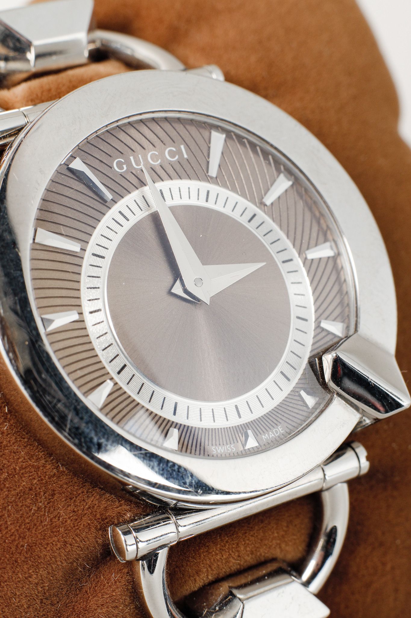 Gucci Gucci Chiodo Silver-Tone Stainless Steel Watch Size ONE SIZE - 2 Thumbnail