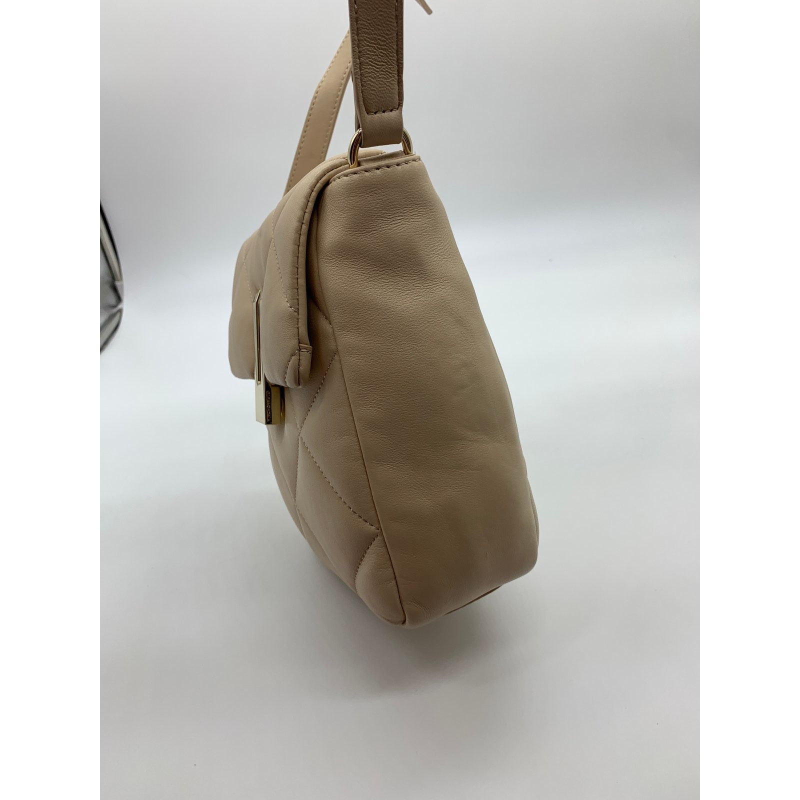 Vince Camuto Vince Camuto Quilted Leather Crossbody Doty Womens Purse Size ONE SIZE - 7 Thumbnail