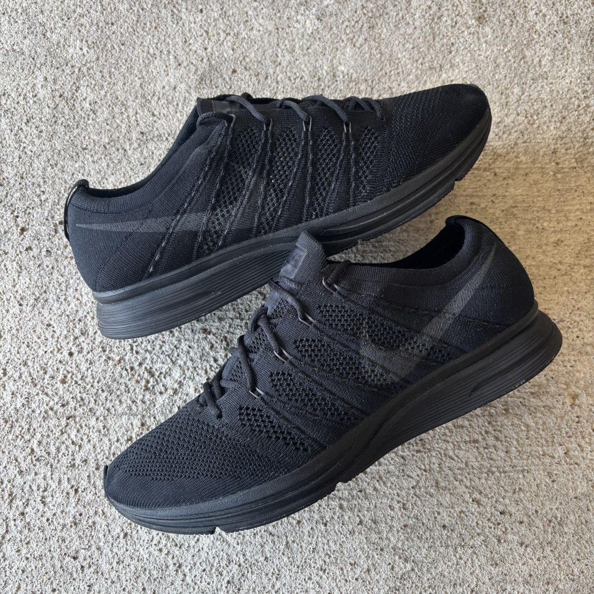 Nike Men's Nike Black Flyknit Trainer Triple Black YeKnit - 10.5 Size US 10.5 / EU 43-44 - 7 Thumbnail