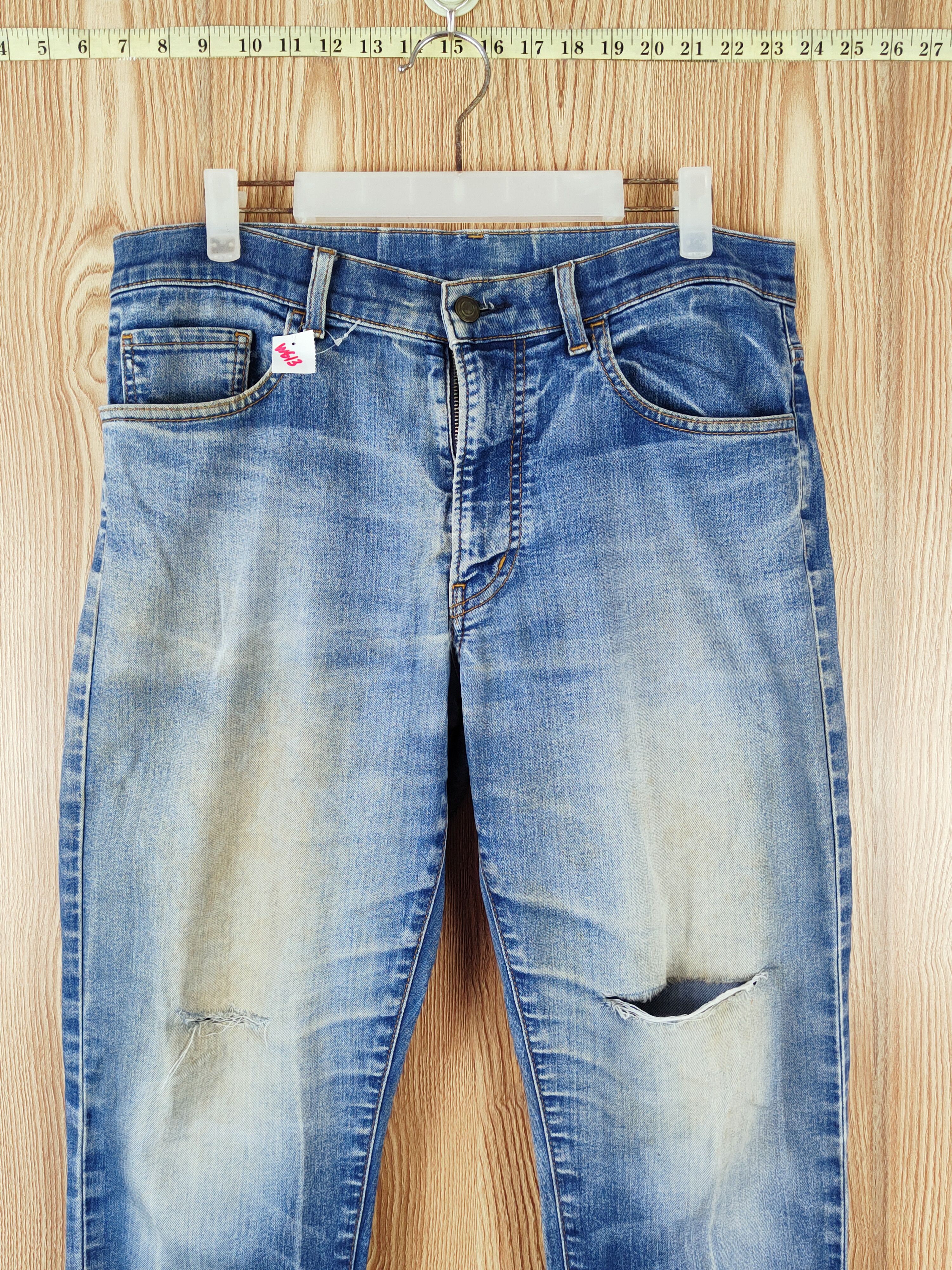 Japanese Brand Uniqlo japan Blue faded Distressed Ripped Jeans #W613 Size US 33 - 2 Thumbnail