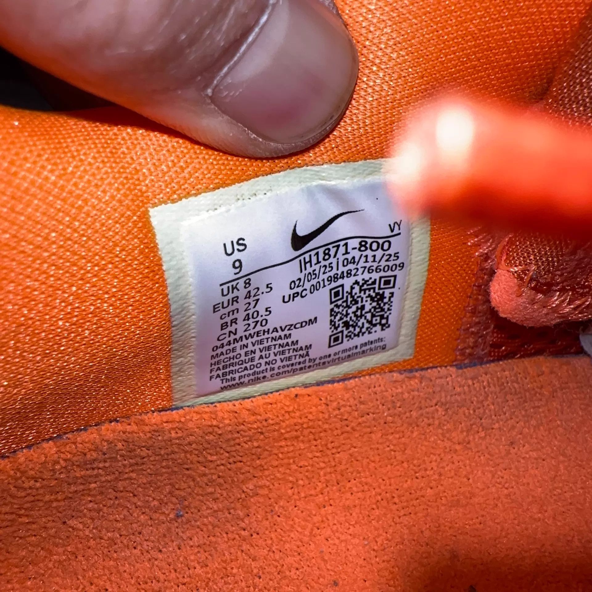 Nike Nike Kobe 6 Orange Silver Men's Size US 9 / EU 42 - 9 Thumbnail