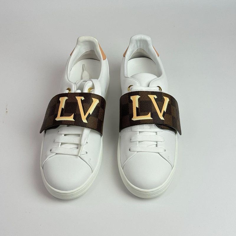 Louis Vuitton Louis Vuitton White Frontrow Leather Flat Sneakers 0079 Size US 6 / IT 36 - 1 Thumbnail