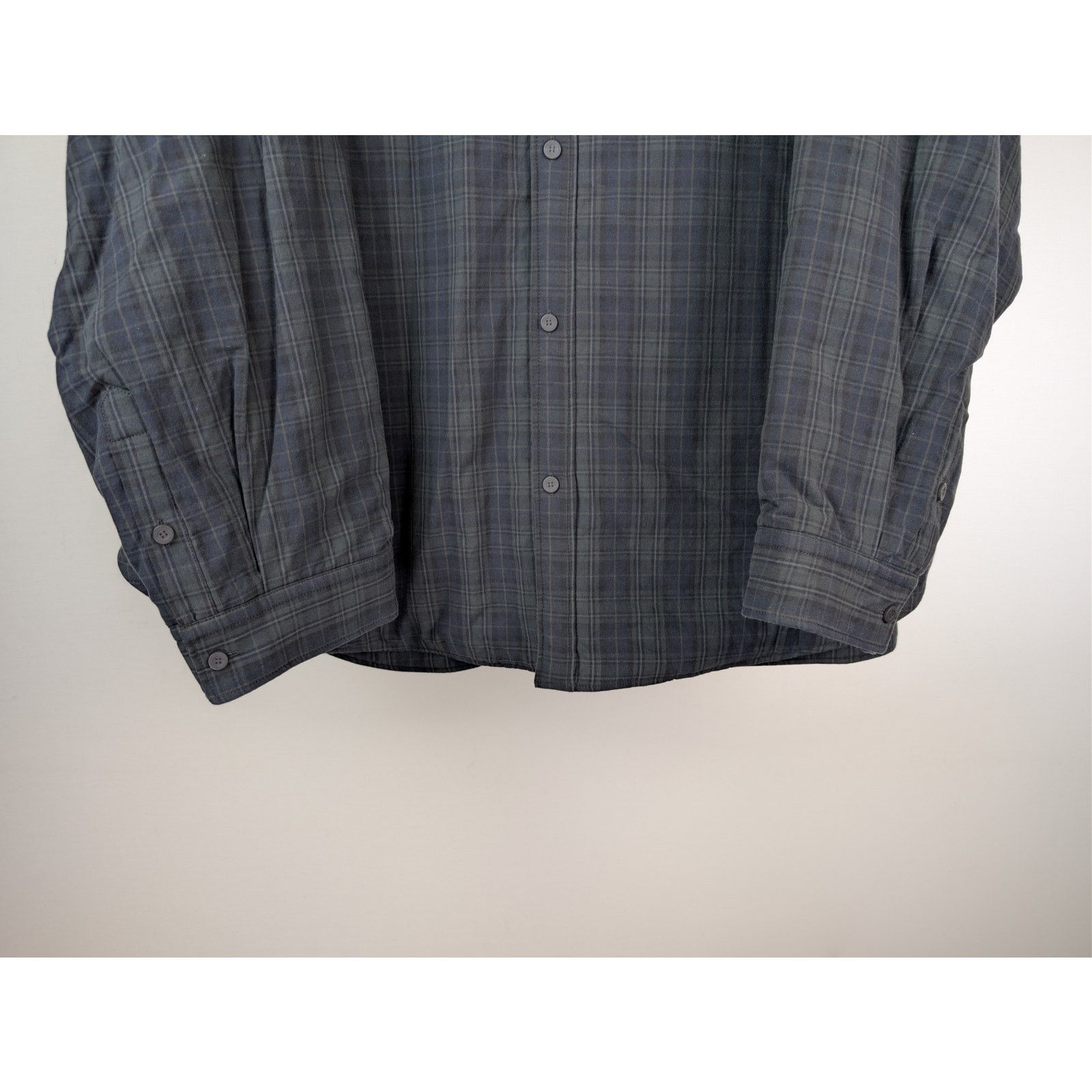 Balenciaga o1rshd1 Light Check Flannel Detachable Sleeves Shirt Size US M / EU 48-50 / 2 - 3 Thumbnail