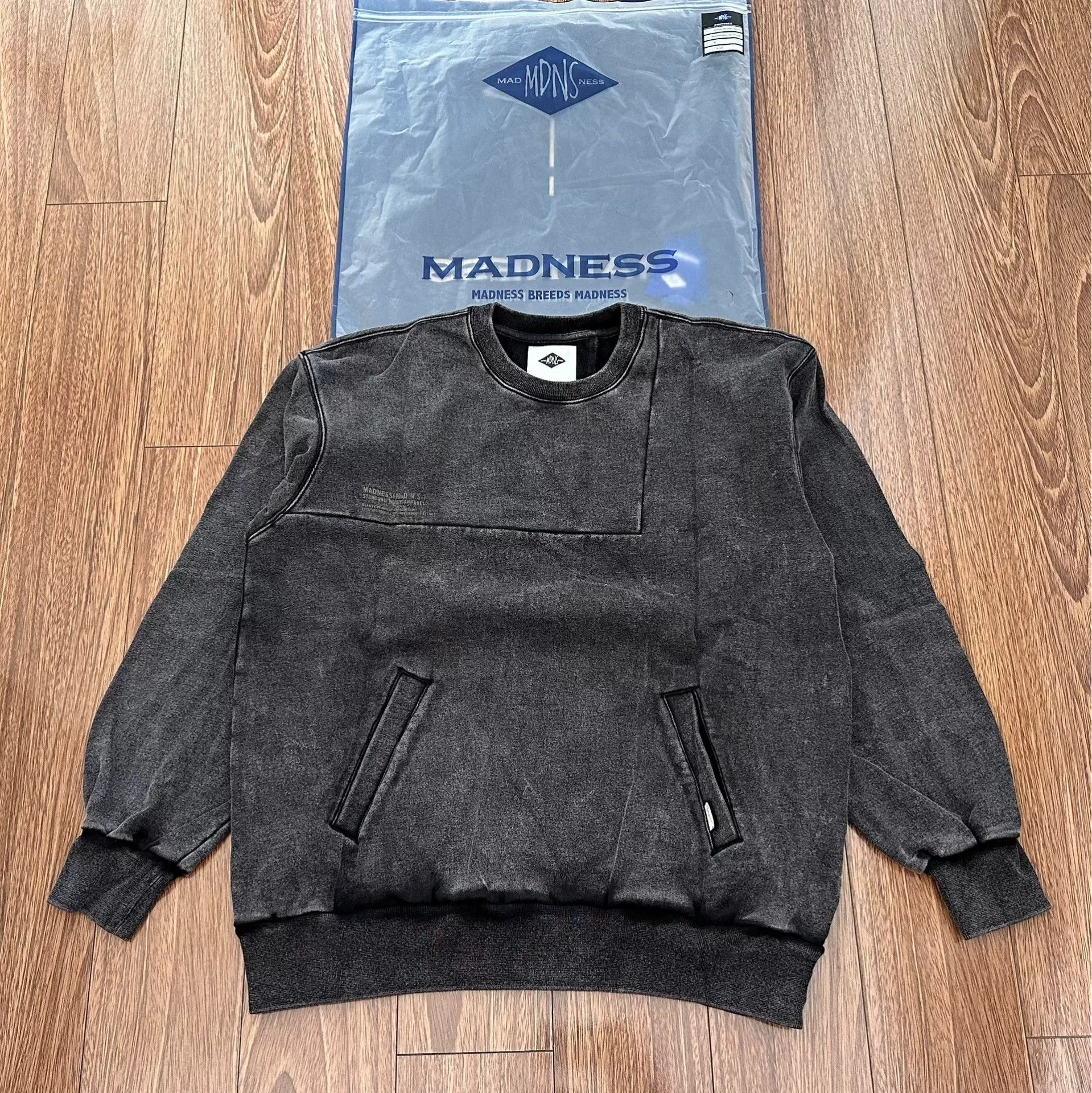 Madness MADNESS WASHED PRINT SWEATER Size US M / EU 48-50 / 2 - 1 Thumbnail