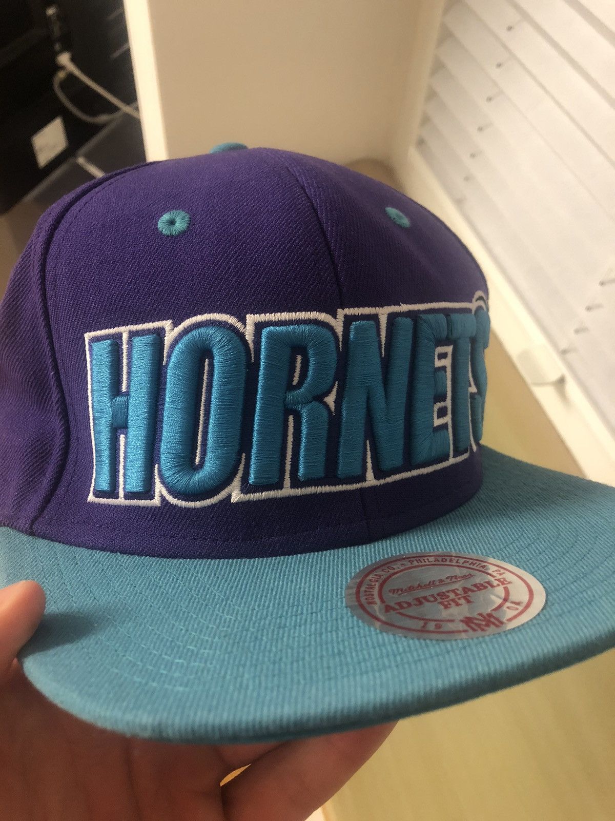 Mitchell & Ness × NBA CHARLOTTE HORNETS MITCHELL & NESS NBA VINTAGE HAT CAP Size ONE SIZE - 3 Thumbnail