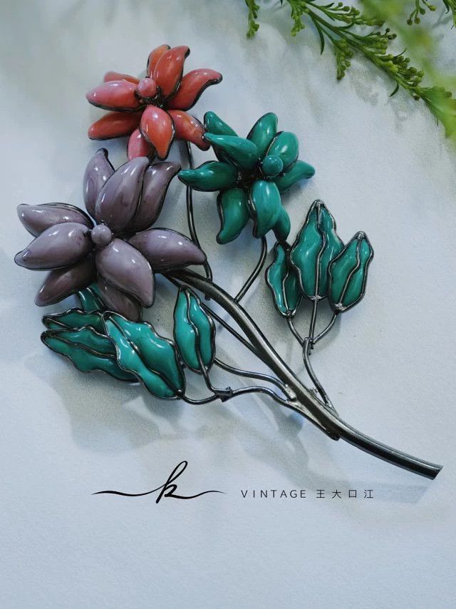 Other Histoire de Verre Vintage Glass Brooch & Clip-On Earrings Size ONE SIZE - 3 Thumbnail