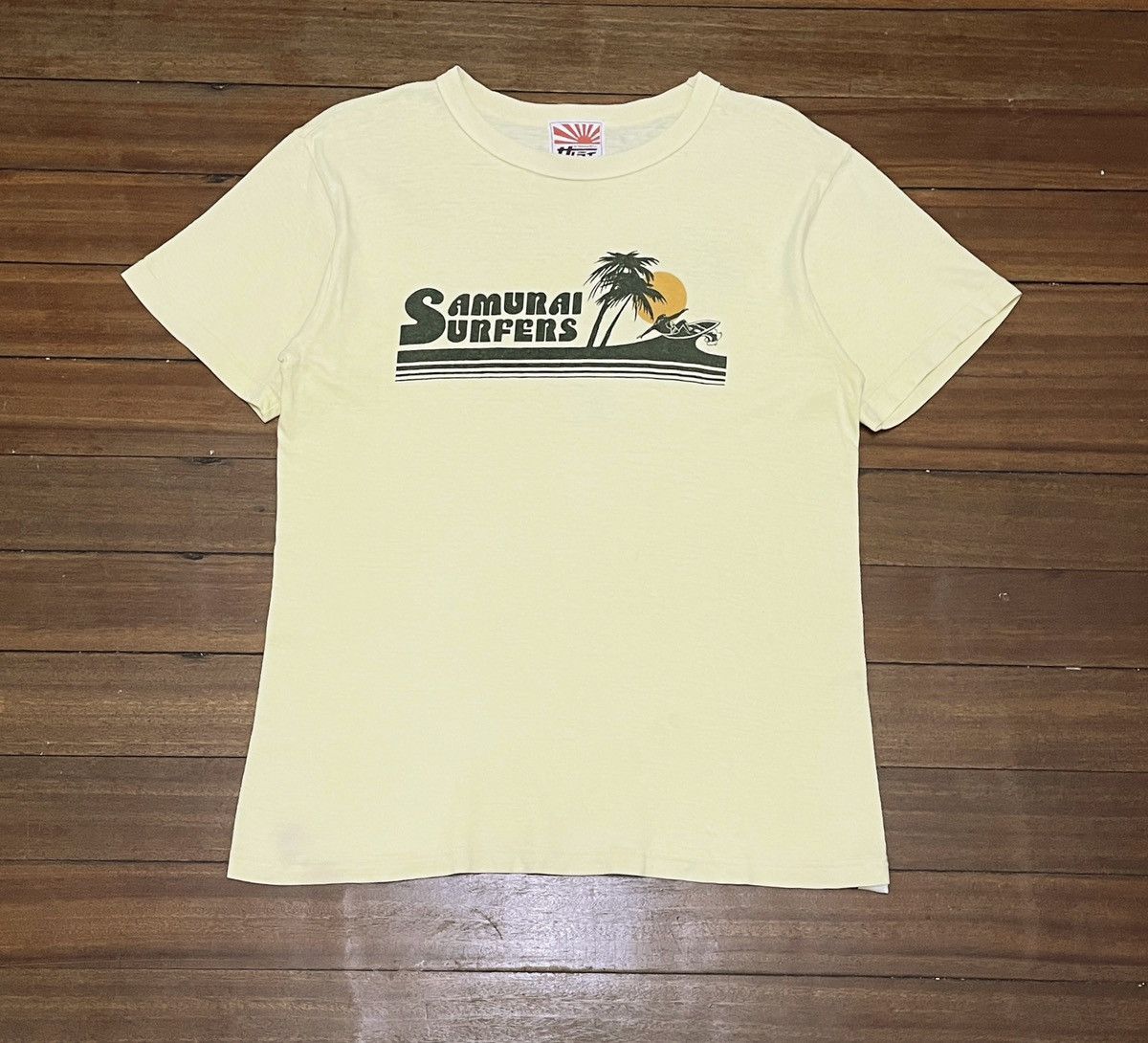 Japanese Brand × Samurai Jeans Rare Vintage Japanese Brand Samurai Surfers T-shirt 2000s Size US L / EU 52-54 / 3 - 1 Thumbnail